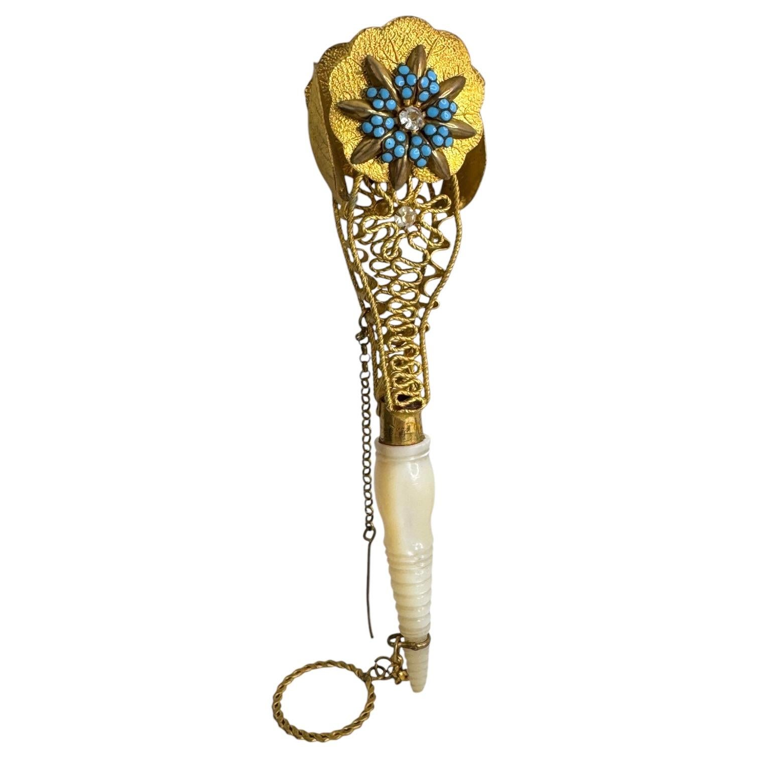 Bellissimo portacandele in ormolu A.I.C. del 19° secolo con fiori e foglie in pietra preziosa del 1860 in vendita 6