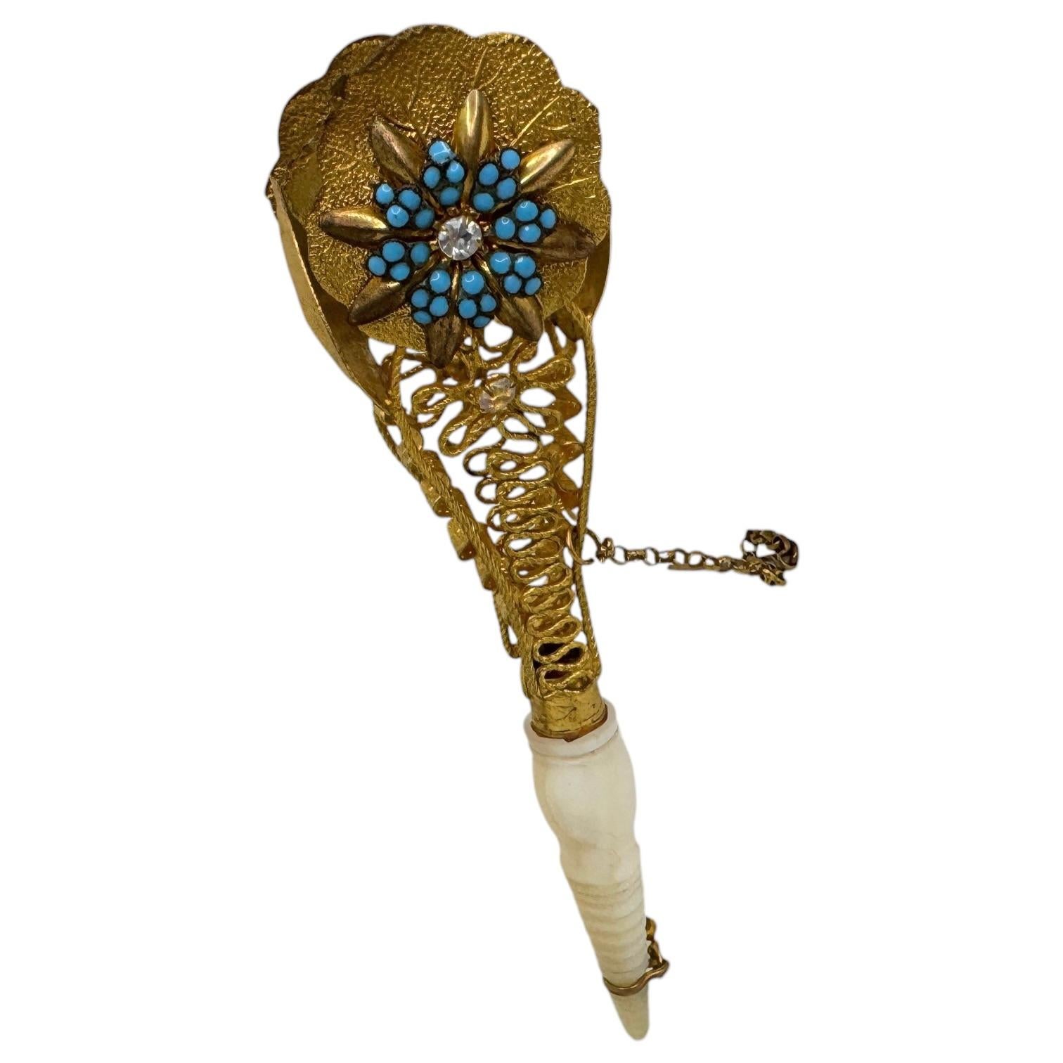 Bellissimo portacandele in ormolu A.I.C. del 19° secolo con fiori e foglie in pietra preziosa del 1860 in vendita 2
