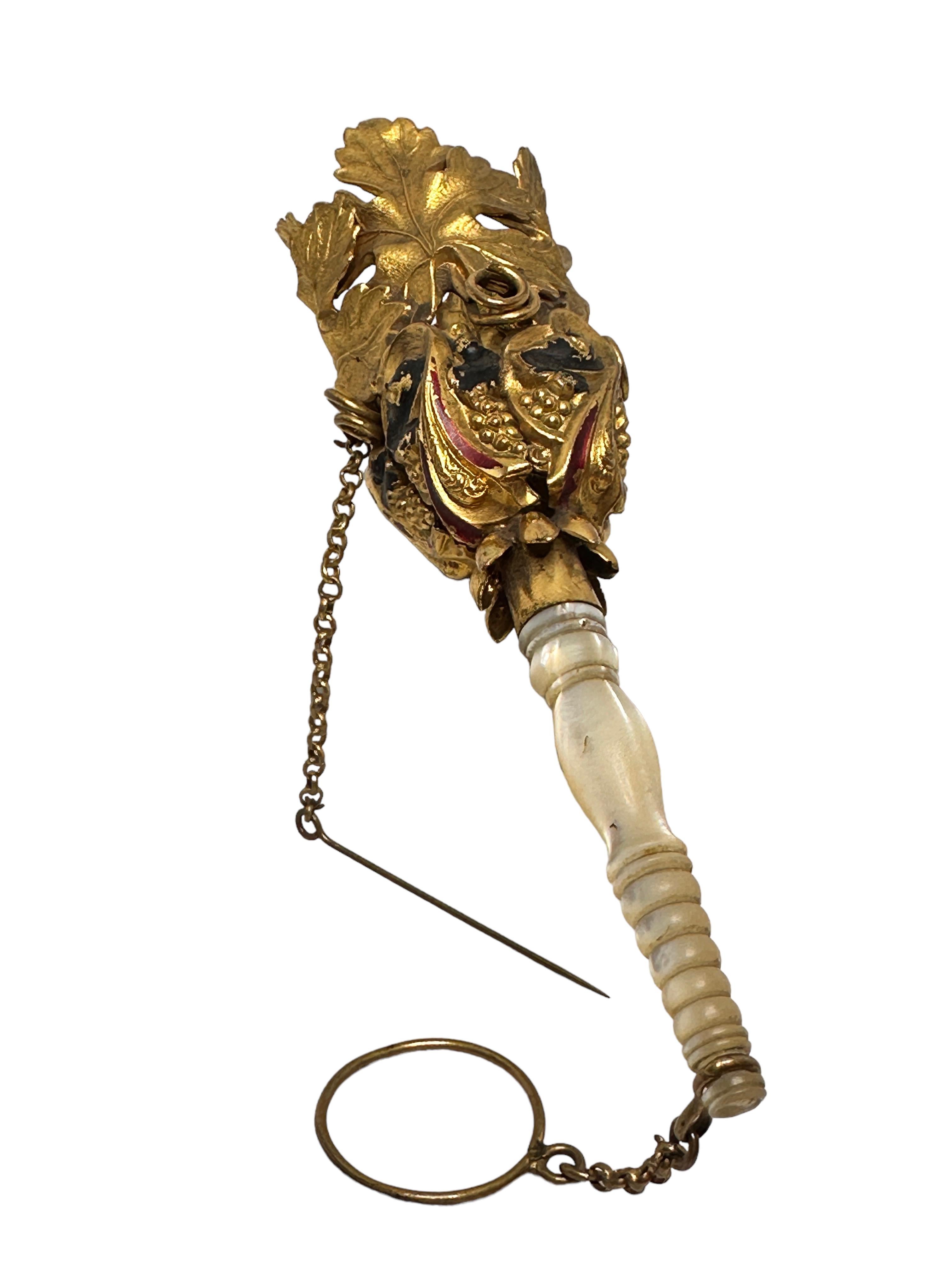Beautiful Ormolu Tussie Mussie 19th C. Grapes & Vine Leaves Posy Holder 1860s In Good Condition For Sale In Nuernberg, DE