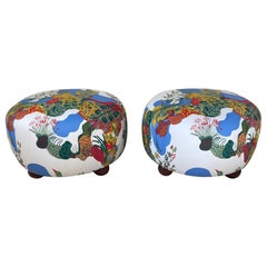 Schöne Polsterhocker, Hocker aus Josef Frank Anakreon-Stoff von Svenskt Tenn