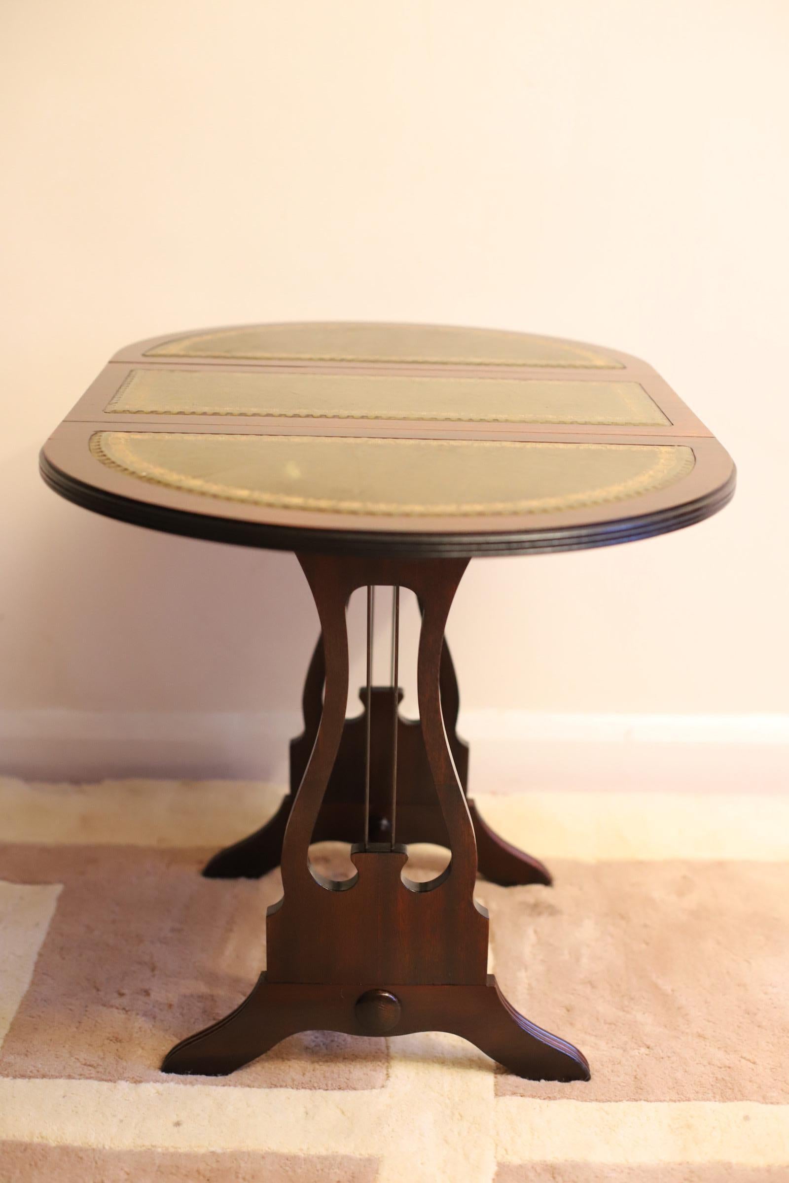 Beautiful Oval Folding Caffe Table With Leather Top In Good Condition For Sale In Crawley, GB
