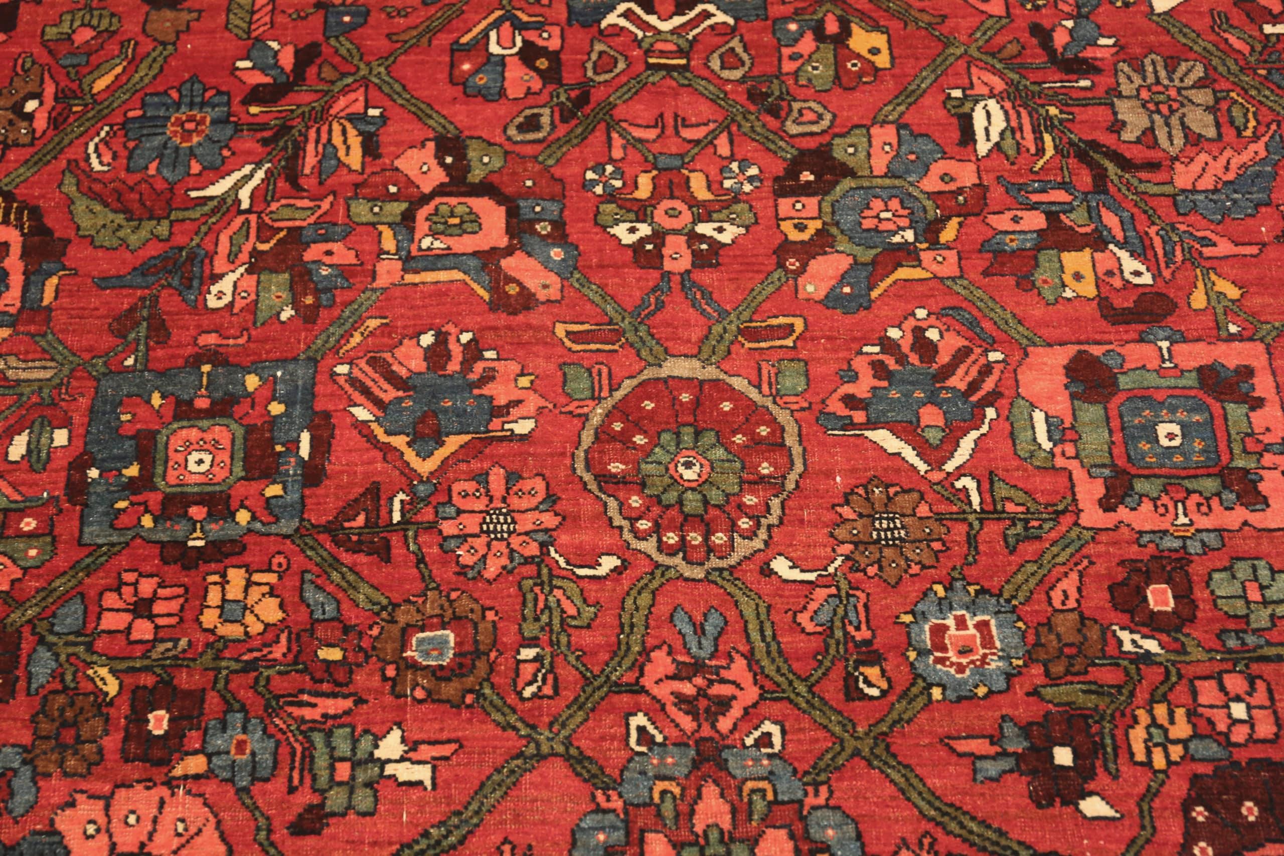 Schöner übergroßer antiker persischer Bidjar-Teppich in Übergröße 12'10