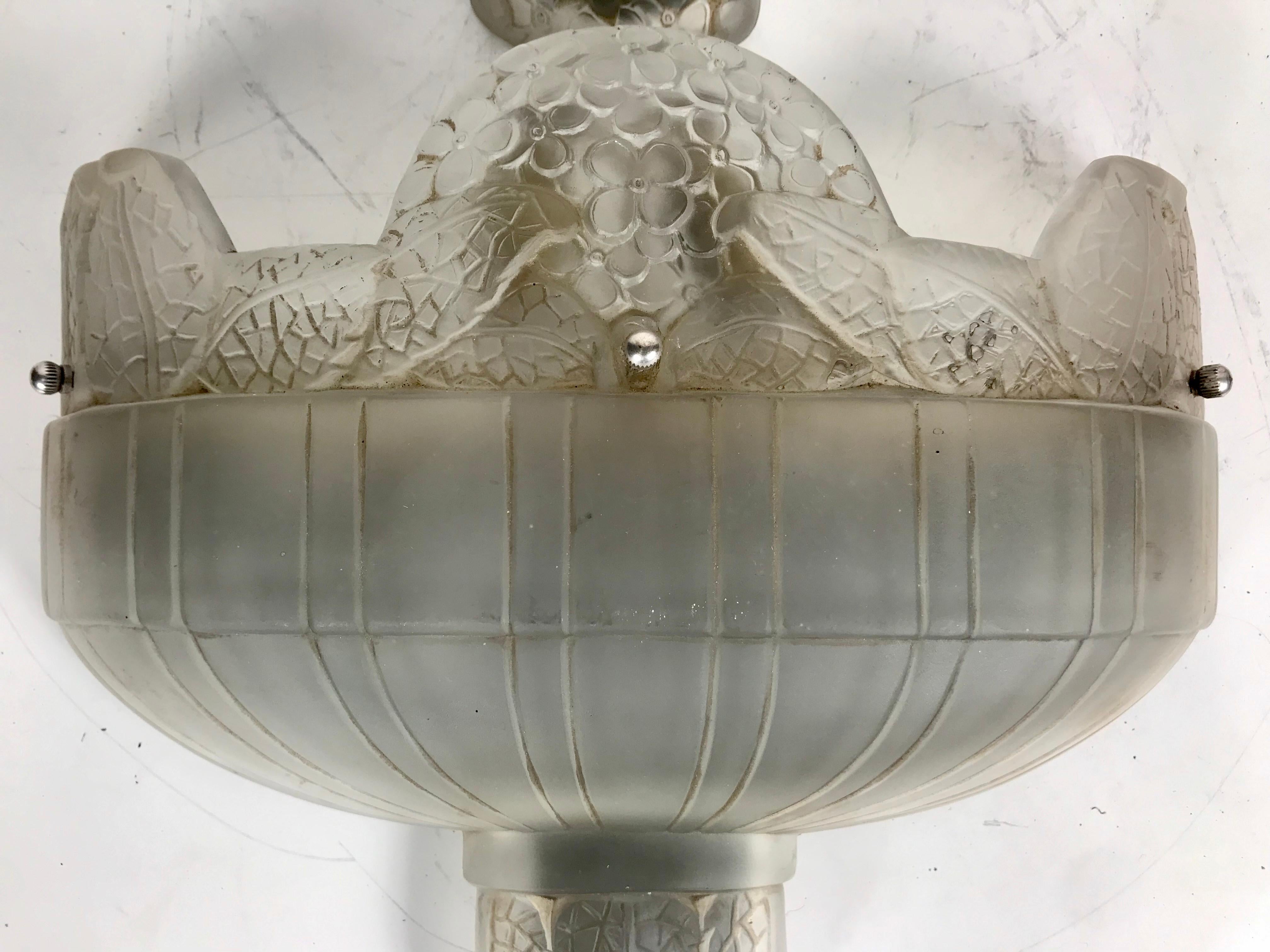Beautiful Pair of French Art Deco Glass Wall Sconces, after Lalique In Good Condition For Sale In Buffalo, NY
