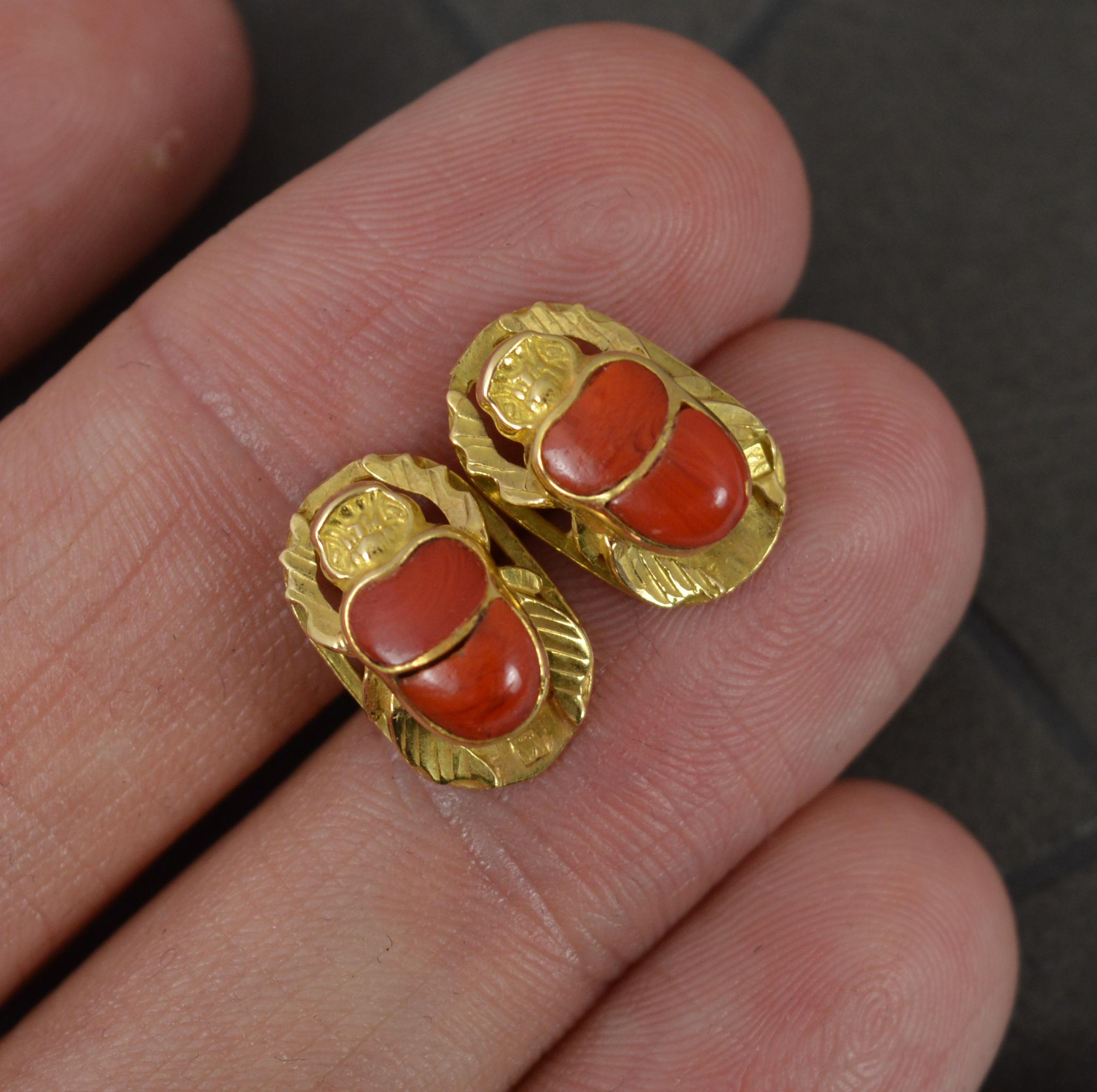 Round Cut Beautiful Pair of 18 Carat Gold and Coral Scarab Beetle Stud Earrings For Sale