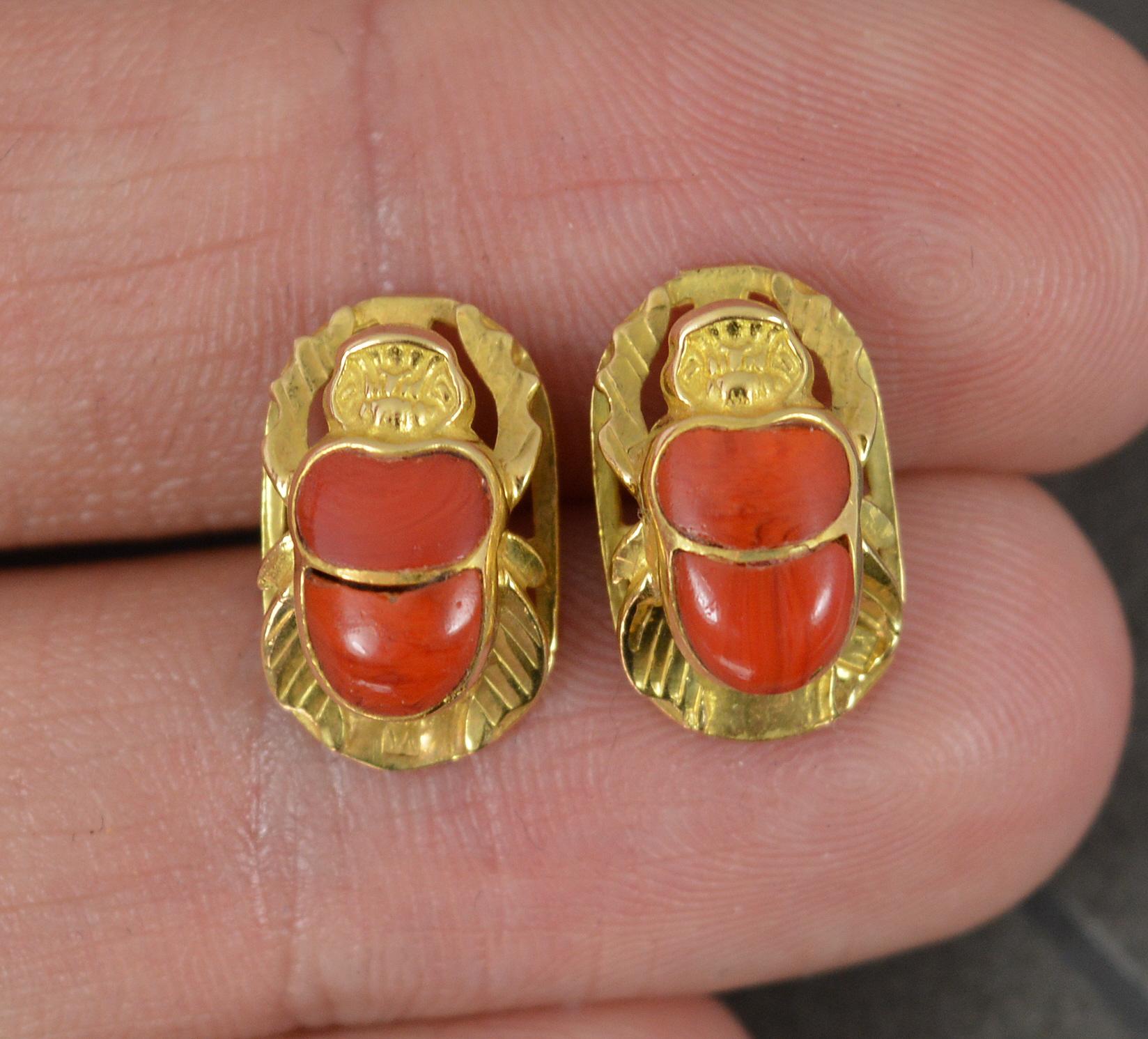 Women's Beautiful Pair of 18 Carat Gold and Coral Scarab Beetle Stud Earrings For Sale