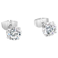Magnifique paire de clous en or 18 carats avec diamants de 1,05 carat et 1,02 carat F VVS1-2 certifiés GIA