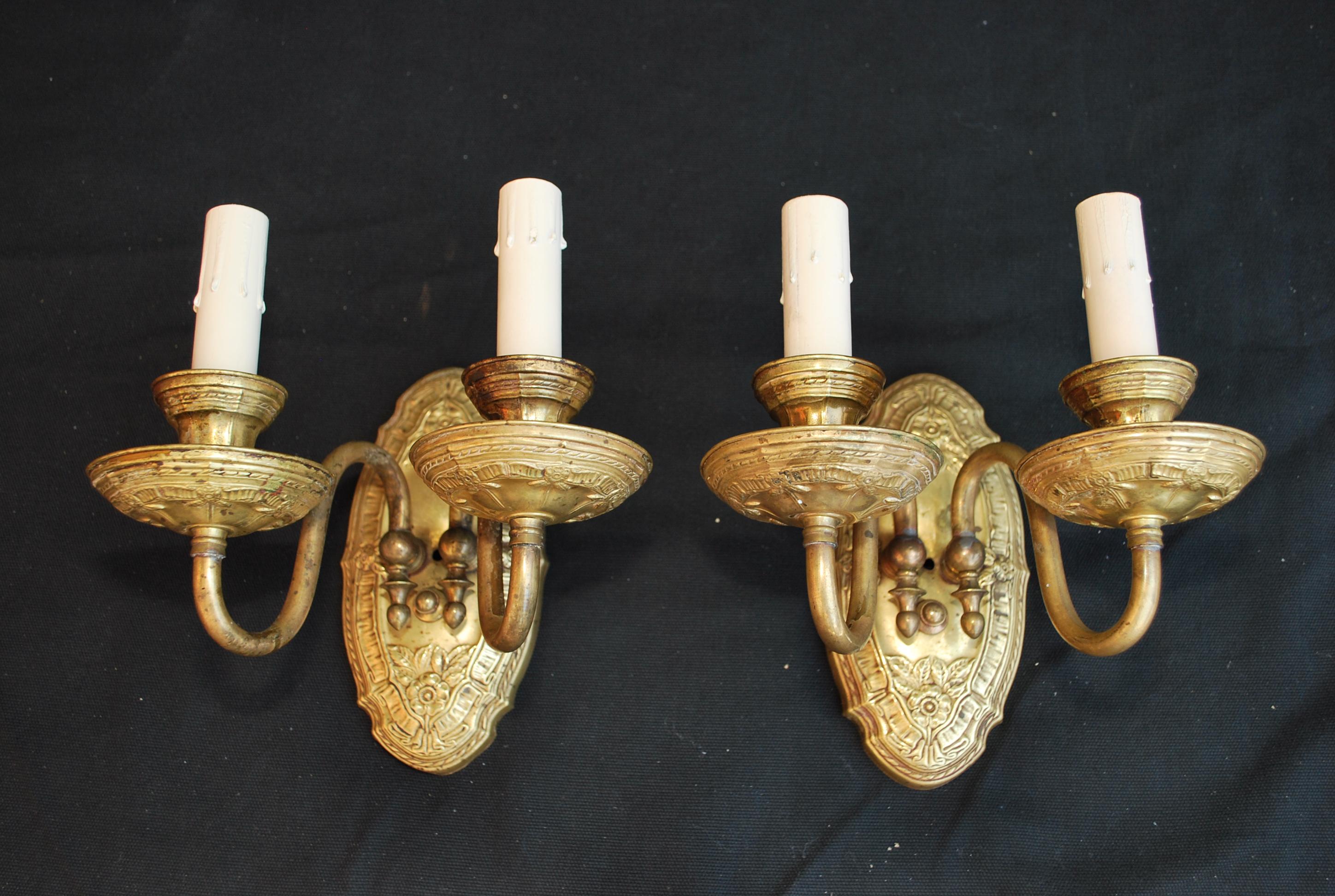 Early 20th Century Beautiful Pair of 1920s Brass Sconces For Sale