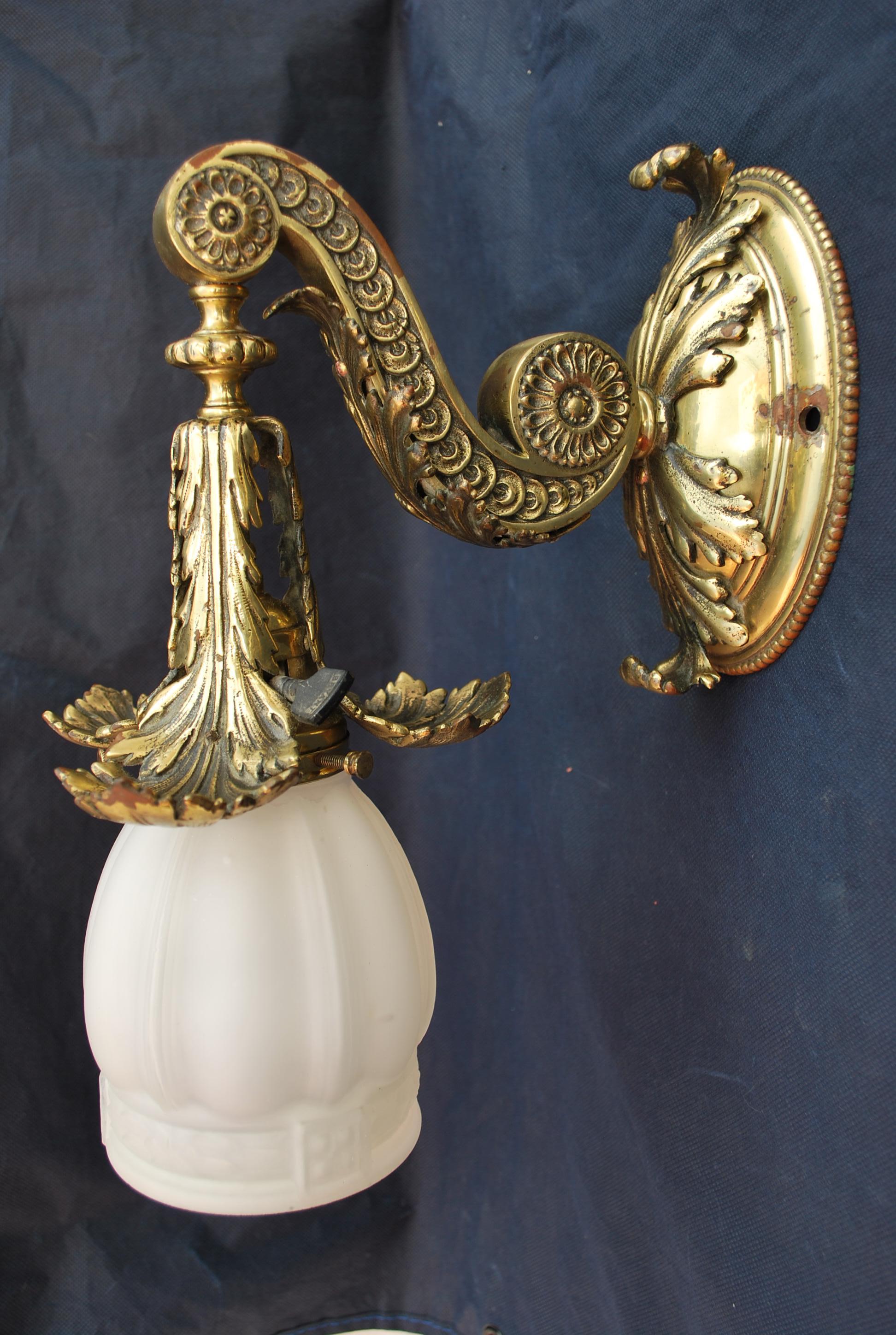 Beautiful pair of 1920's solid Brass sconces For Sale 2