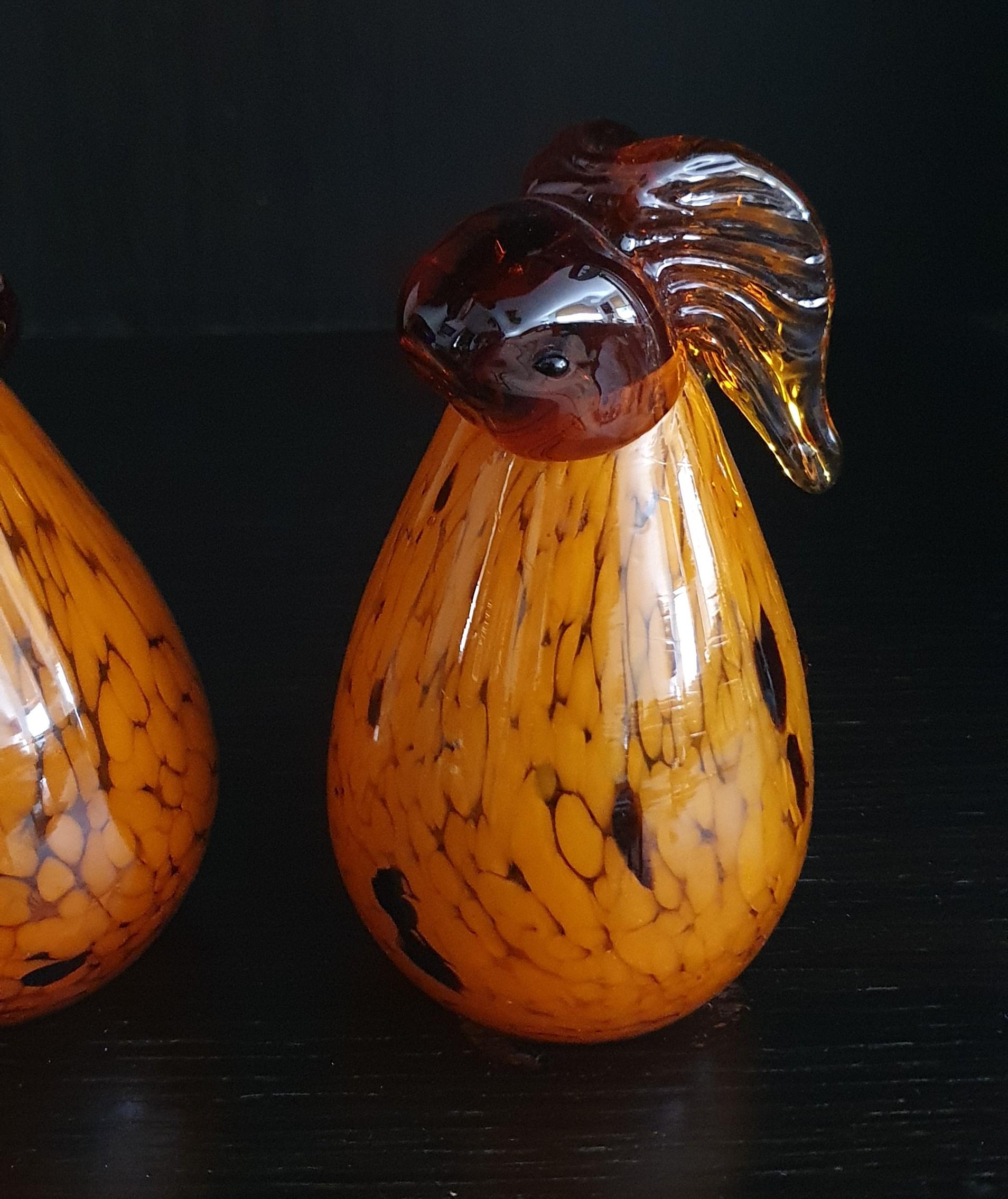 Bellissima coppia di coniglietti in vetro di Murano degli anni '50 in vetro ambra e vetro latteo in vendita 1