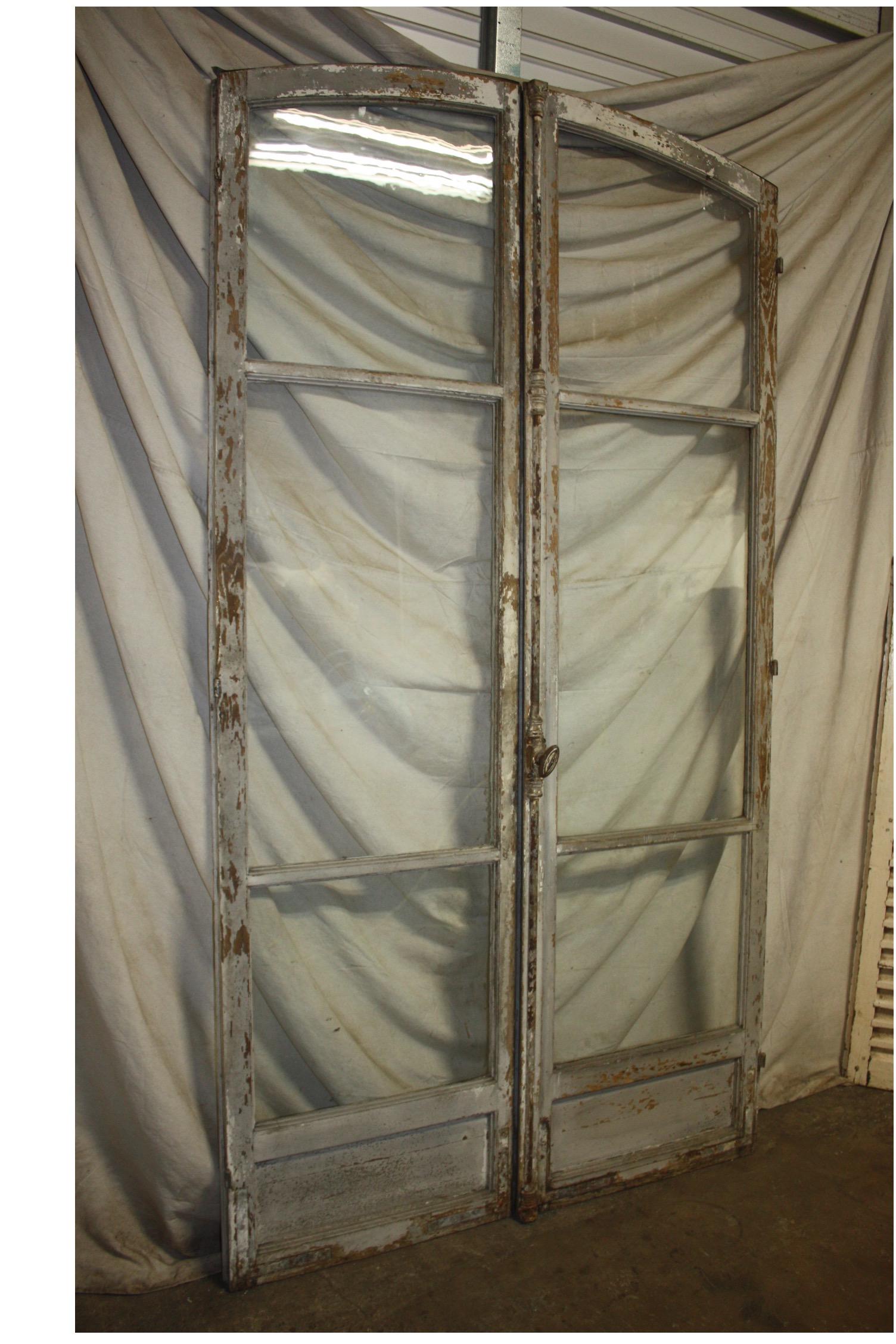 Beautiful Pair of 19th Century French Doors For Sale 1