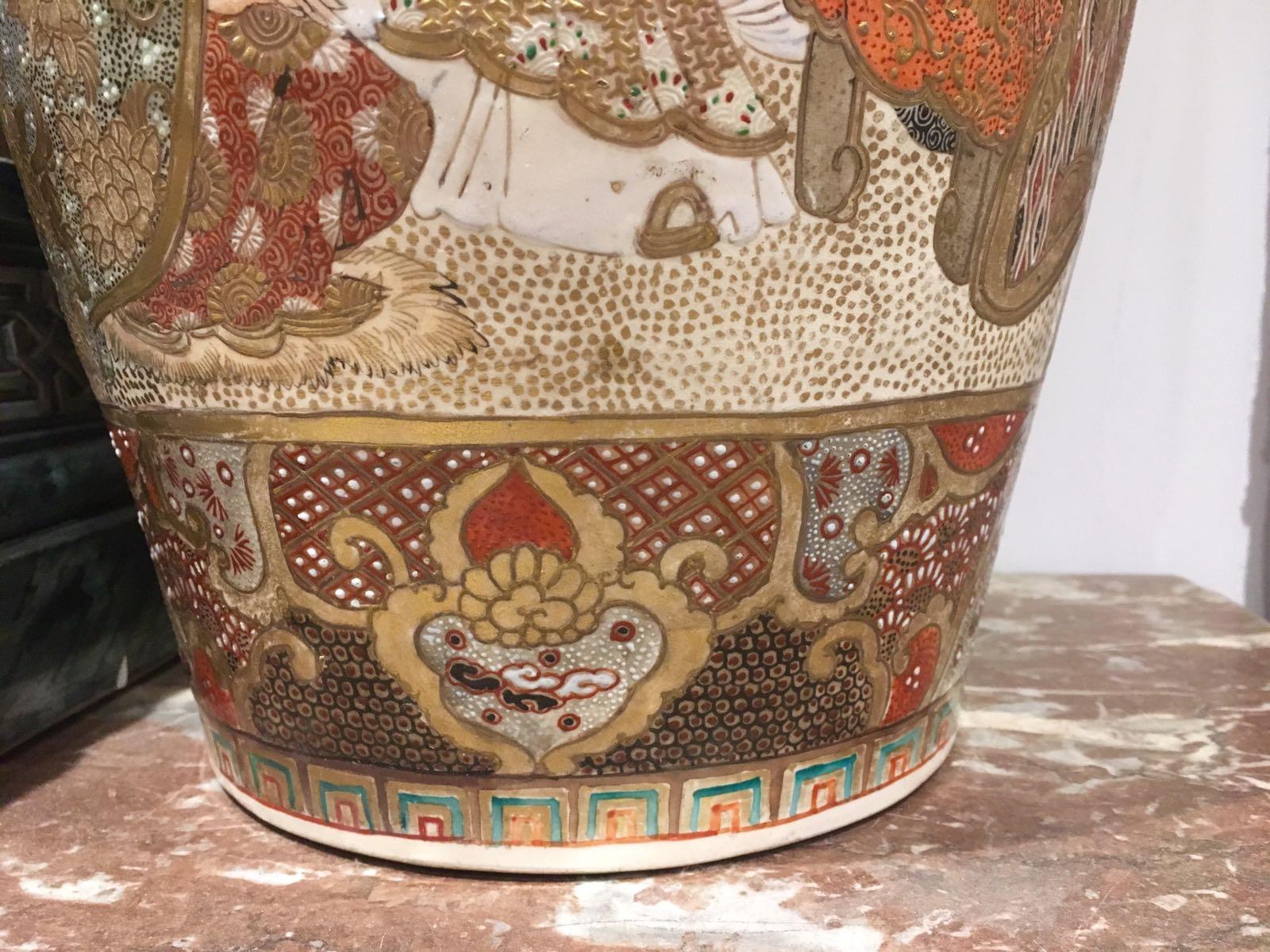 Beautiful Pair of 19th Century Japanese Satsuma Vases, Meiji Period 2