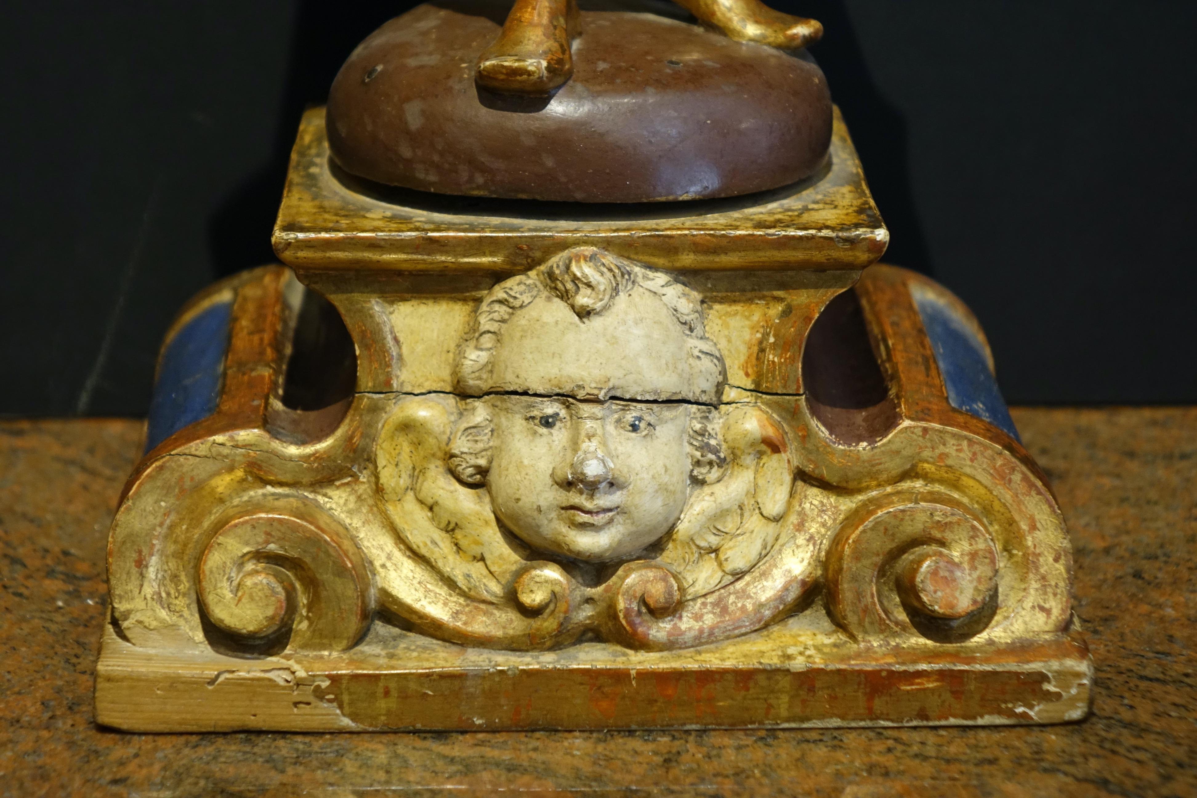 Beautiful Pair of Angels, Provence or Italy, 17th c. For Sale 3