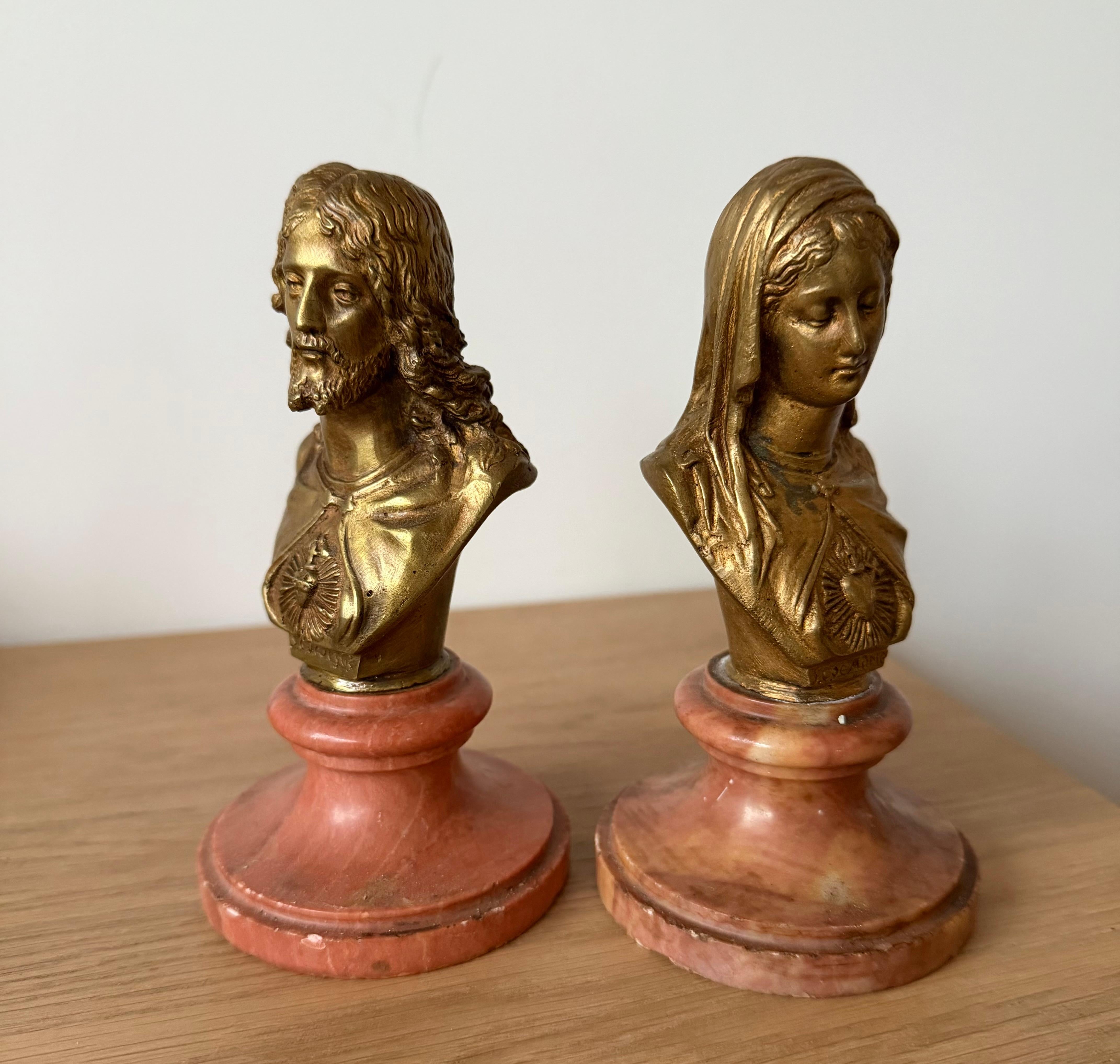 Paire de bustes de Jésus et Marie en bronze antique et marbre en vente 2