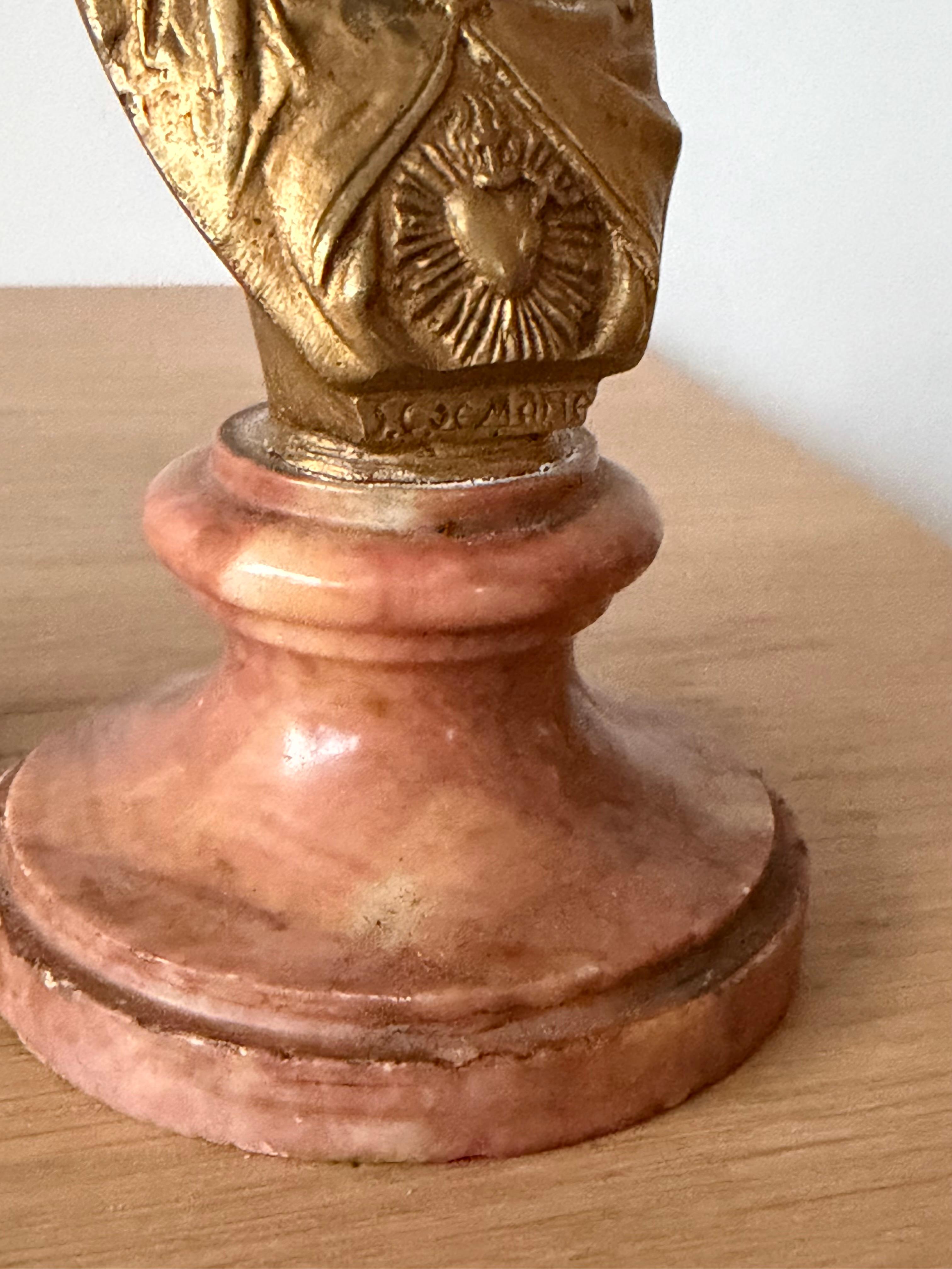 Paire de bustes de Jésus et Marie en bronze antique et marbre en vente 5