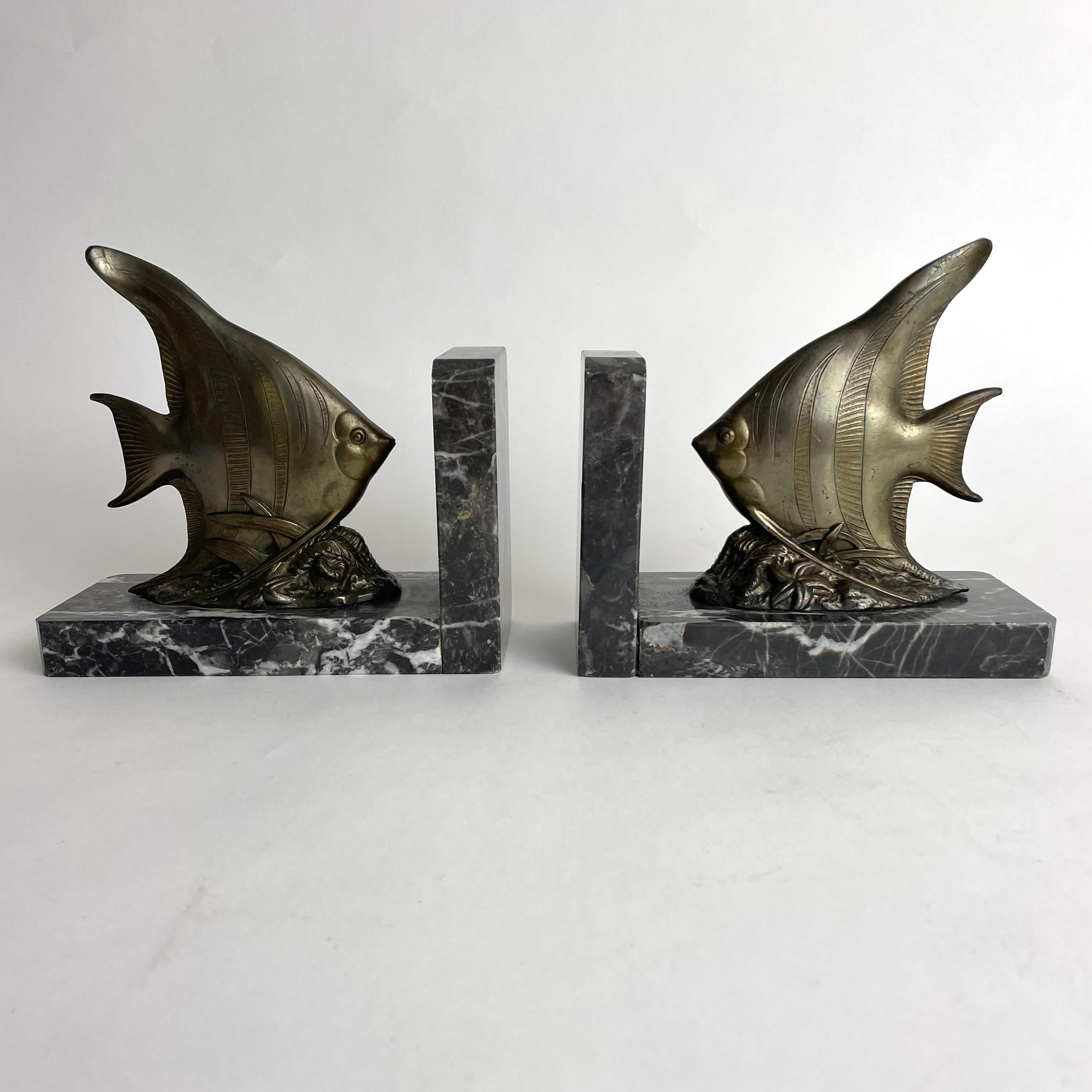 French Beautiful pair of Art Deco Bookends from the 1930s with very period fishes For Sale