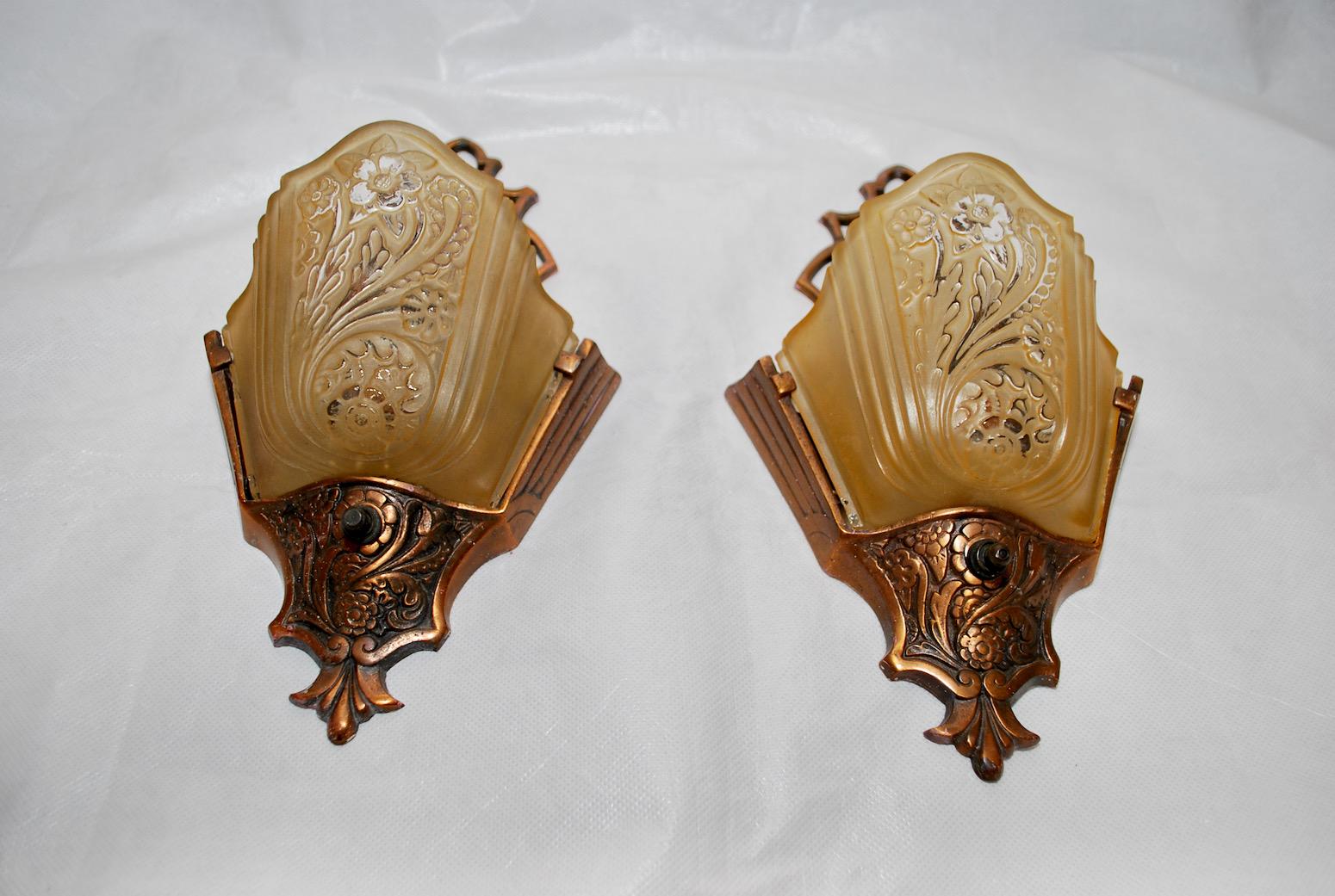 American Beautiful Pair of Art Deco Sconces For Sale