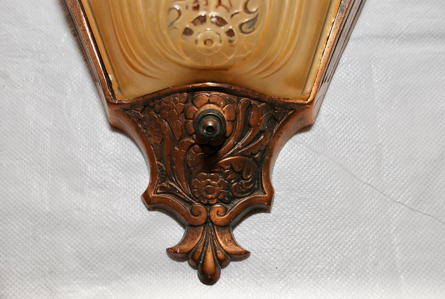 Early 20th Century Beautiful Pair of Art Deco Sconces For Sale