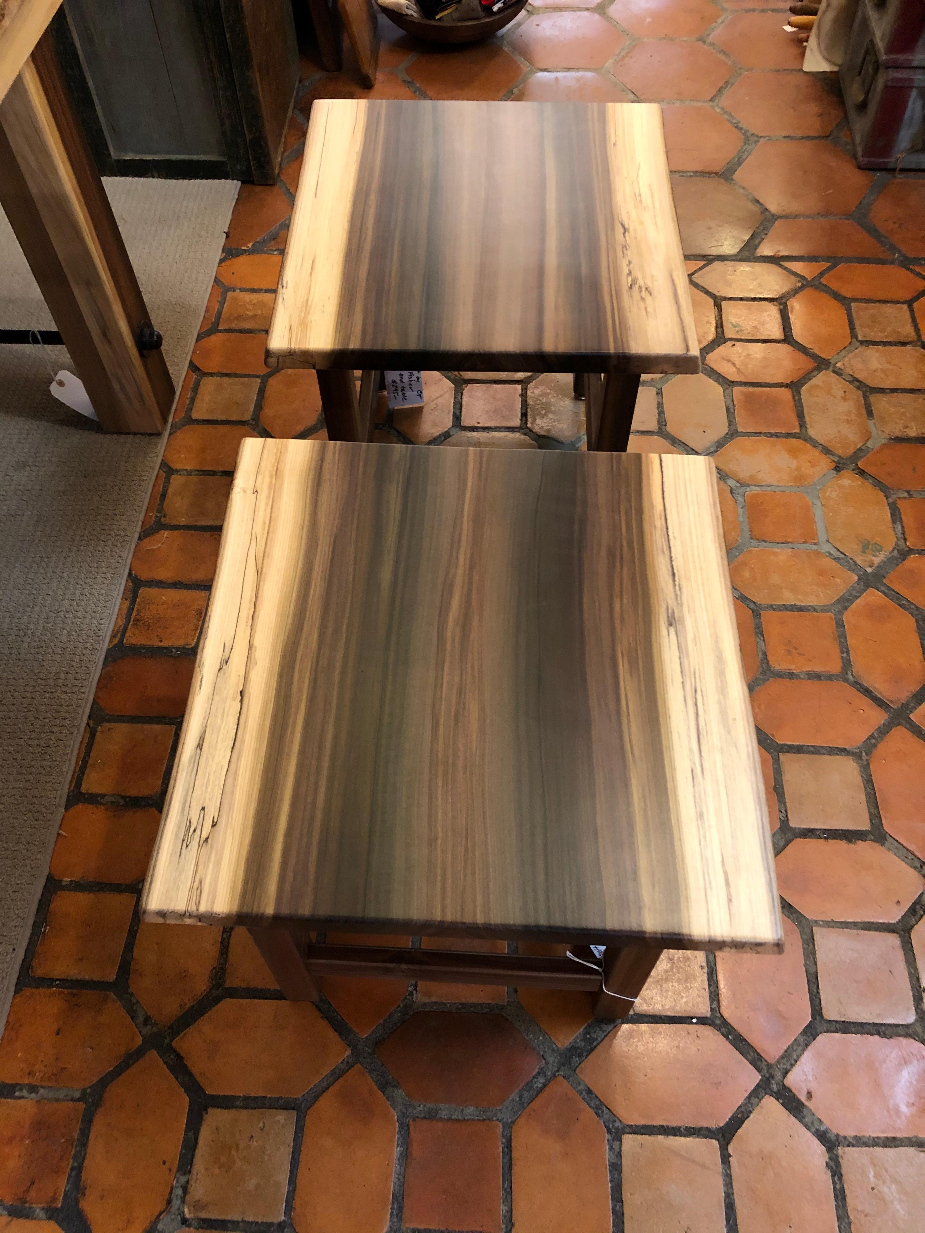 Beautiful Pair of Artisan Made Amish Custom Poplar End Tables In Excellent Condition For Sale In Hopewell, NJ