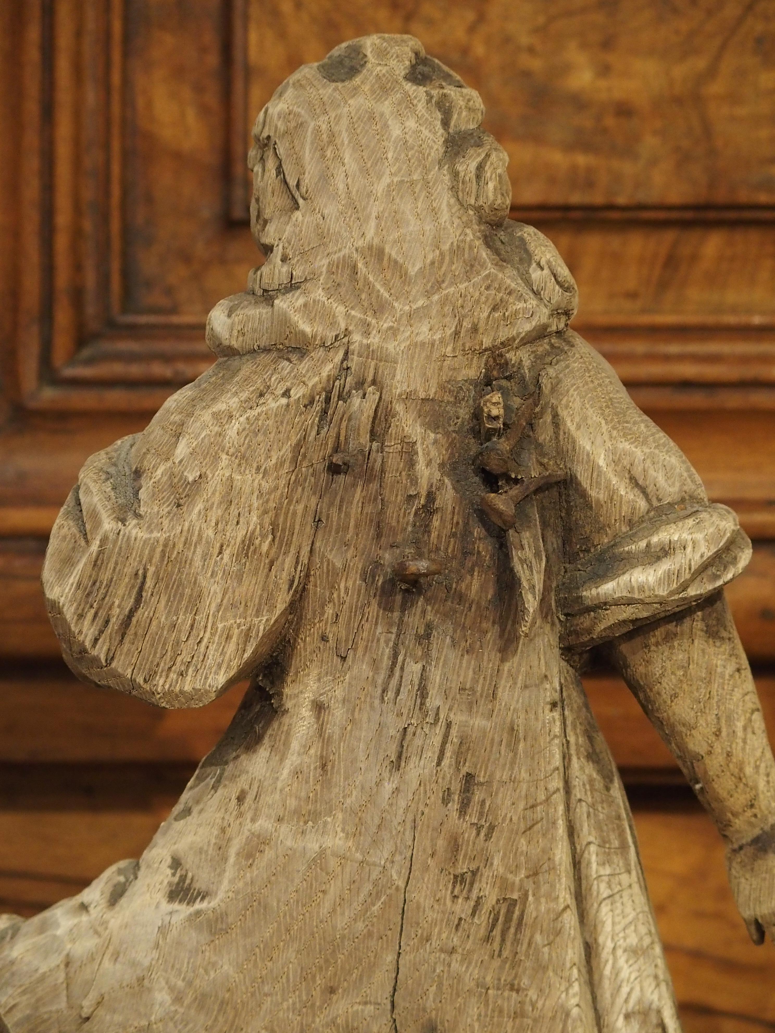Beautiful Pair of Baroque Angels from France in Carved Oak For Sale 5