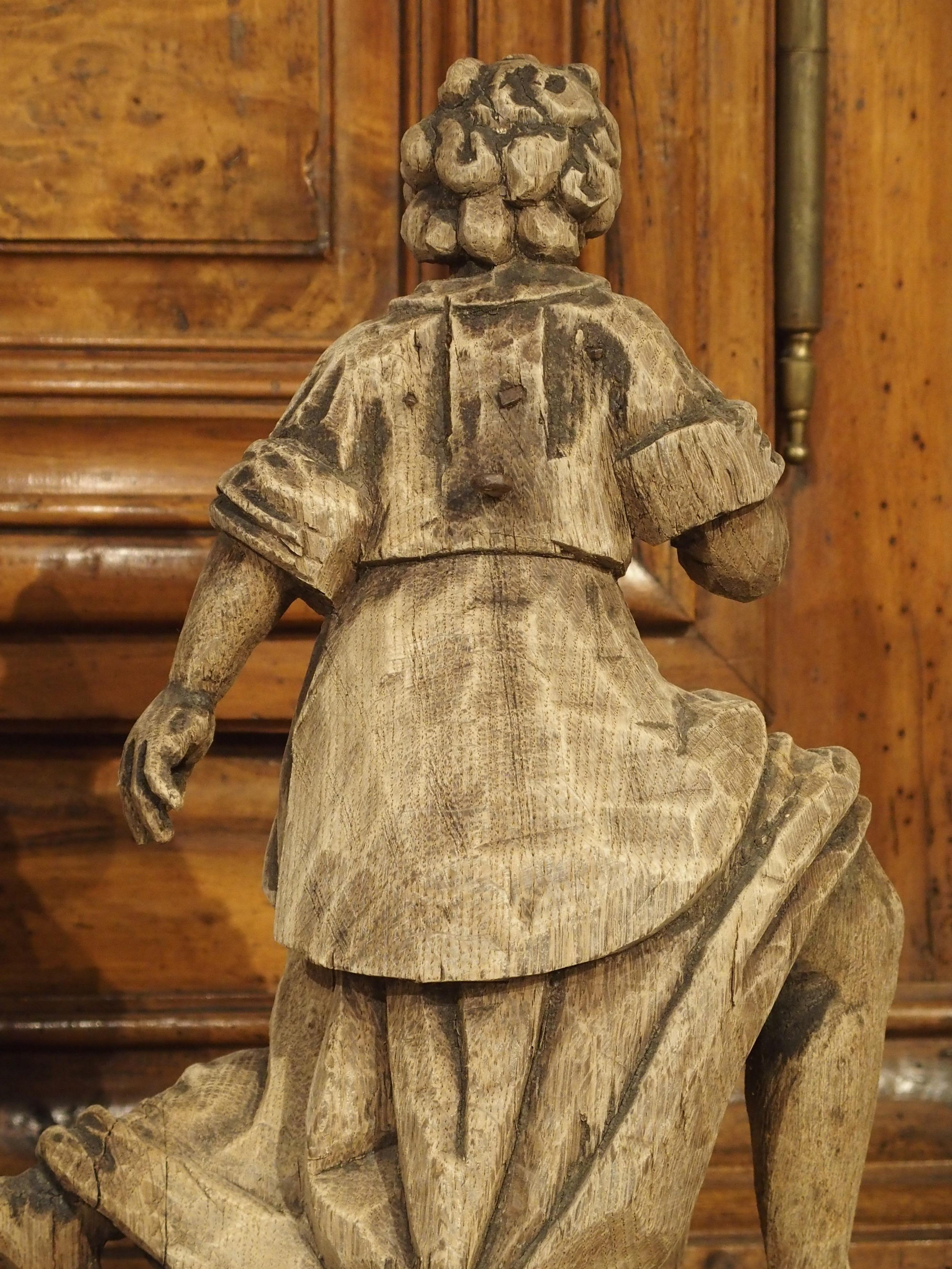Beautiful Pair of Baroque Angels from France in Carved Oak For Sale 6