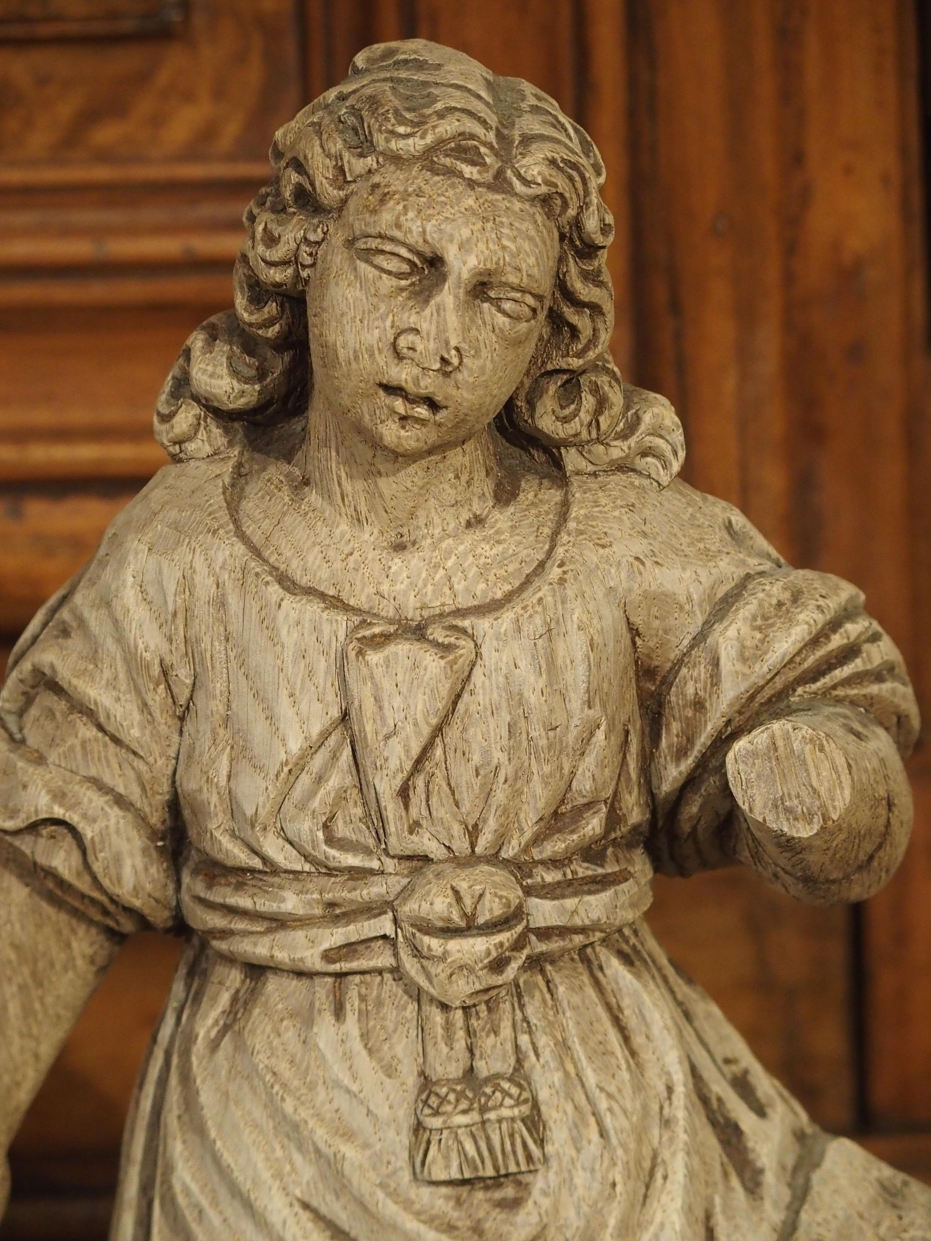 Beautiful Pair of Baroque Angels from France in Carved Oak For Sale 12