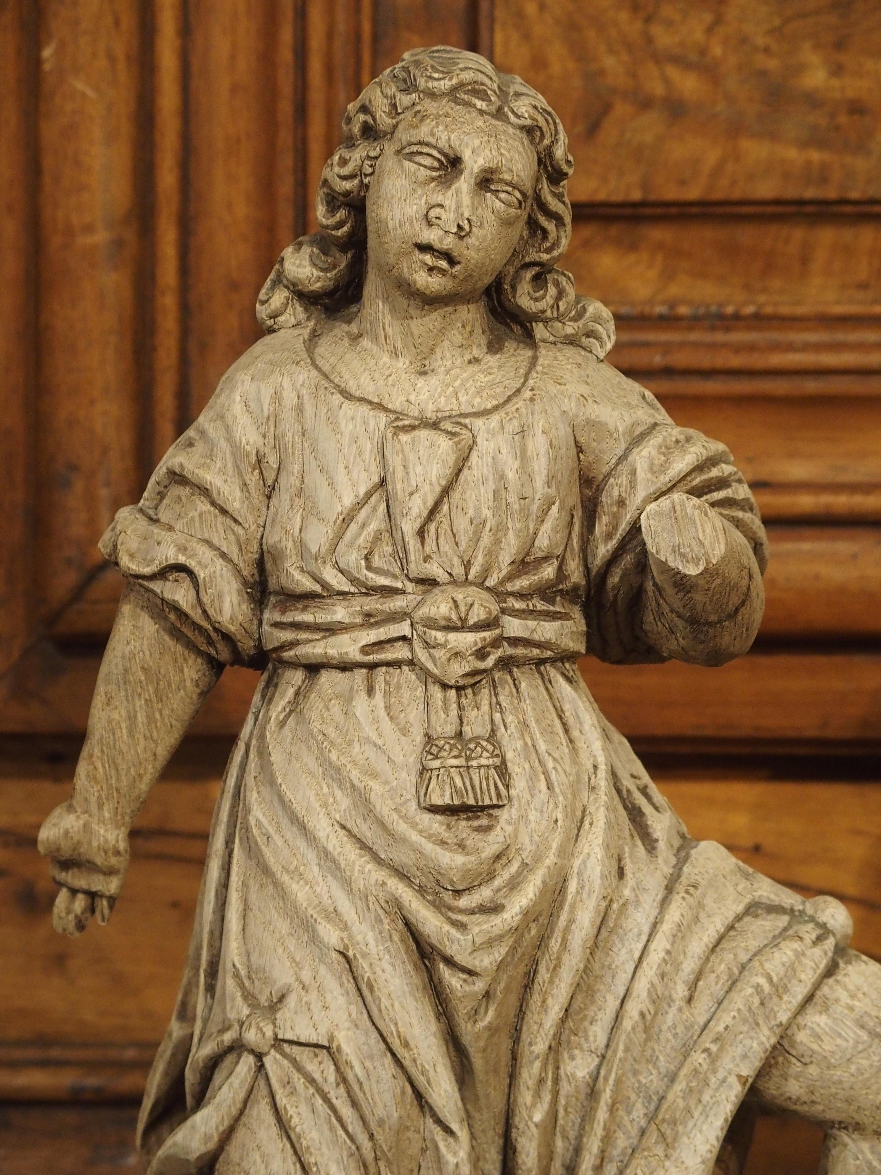 18th Century and Earlier Beautiful Pair of Baroque Angels from France in Carved Oak For Sale