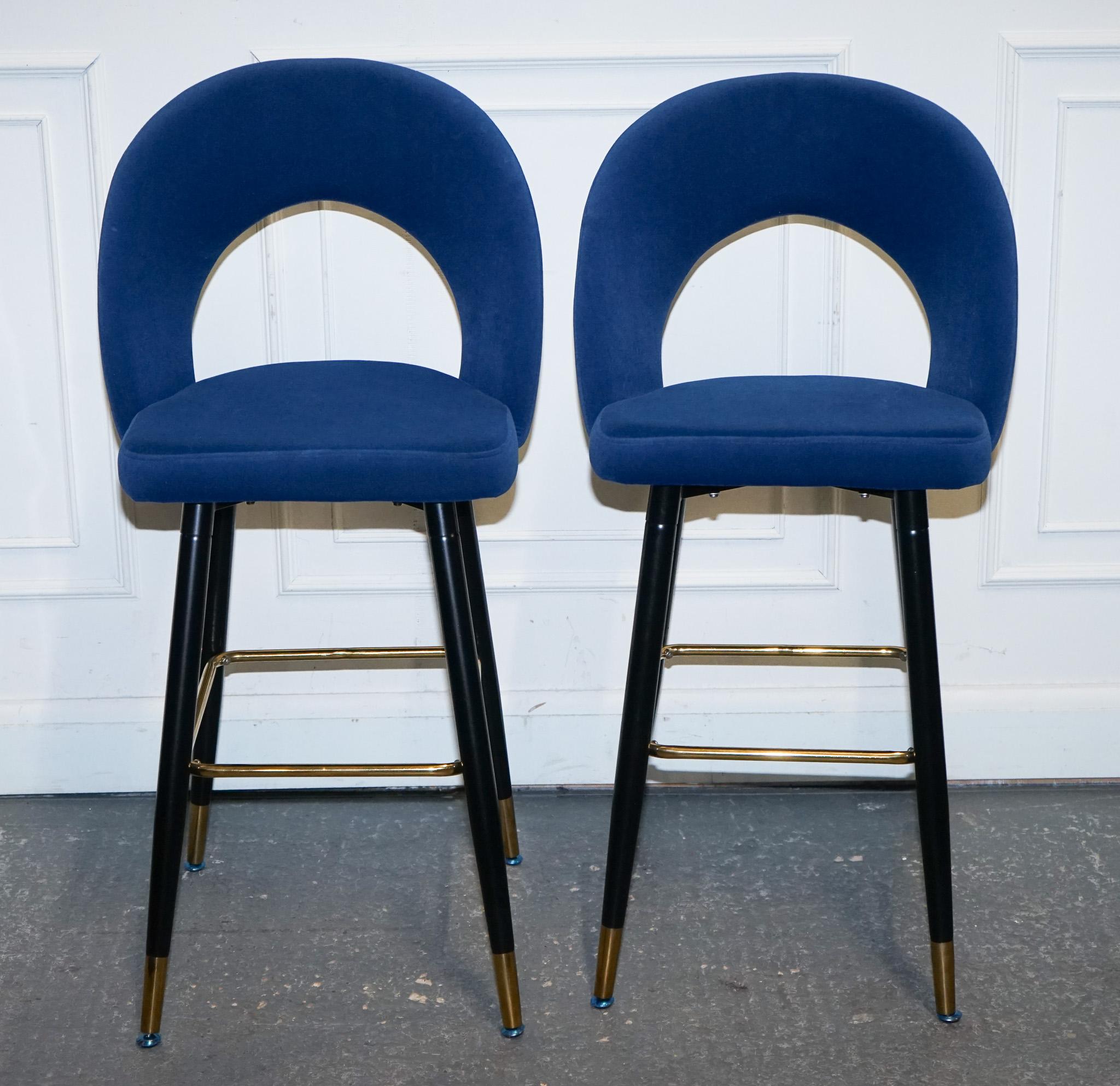 Antiquités de Londres




Nous sommes ravis de proposer à la vente cette paire de chaises de bar en velours bleu.

Découvrez les trésors uniques d'un luxueux manoir de Cobham !

Explorez notre inventaire soigneusement sélectionné et trouvez le