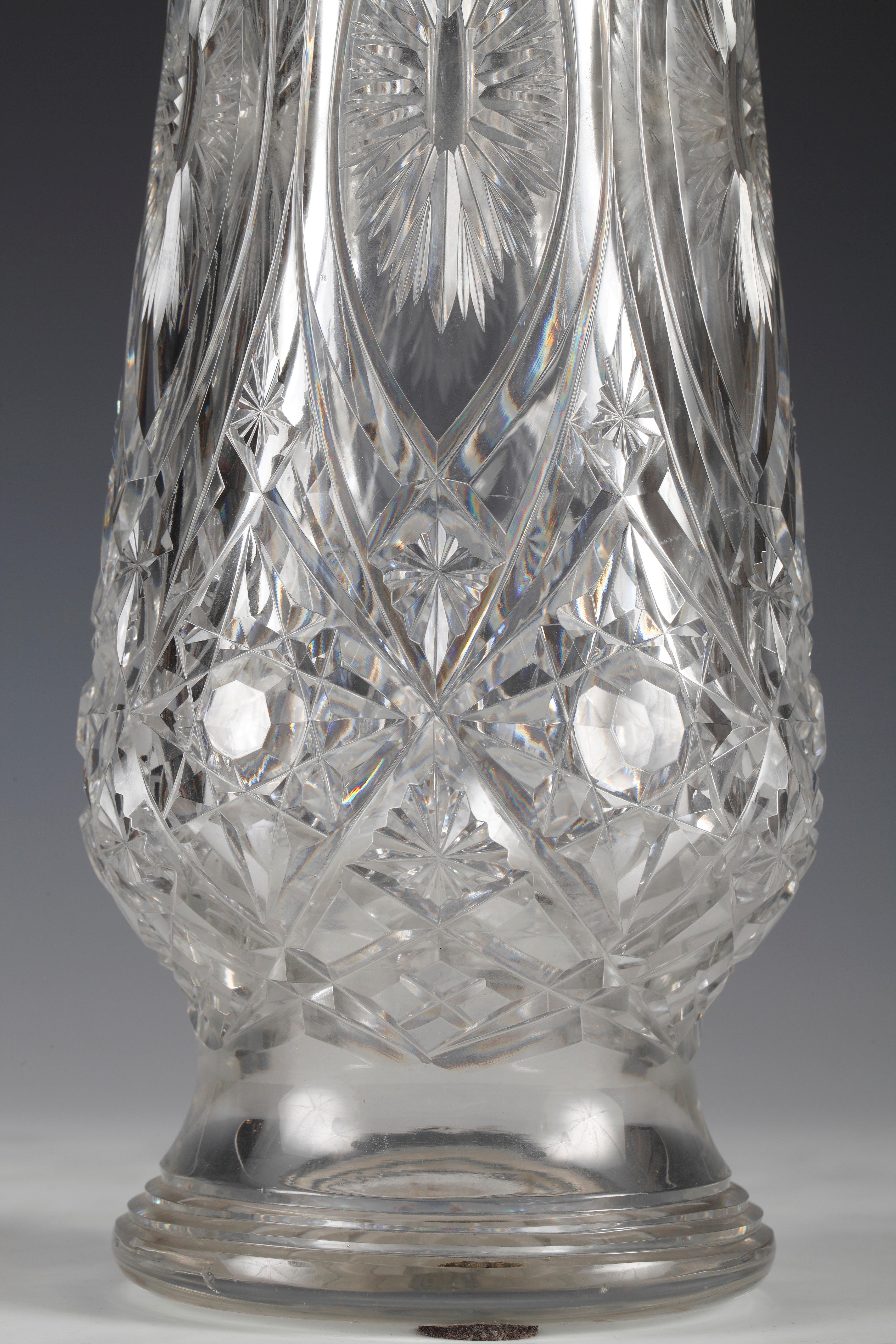 Pair of Crystal Vases Attributed to Baccarat, France, Circa 1920 In Good Condition For Sale In PARIS, FR