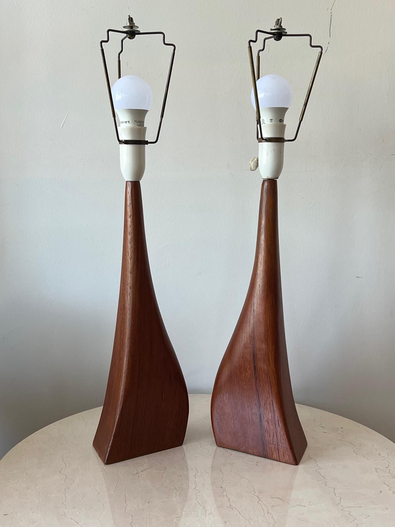Mid-Century Modern Beautiful Pair of Danish Modern Biomorphic Teak Lamps by Johannes Aasbjerg For Sale
