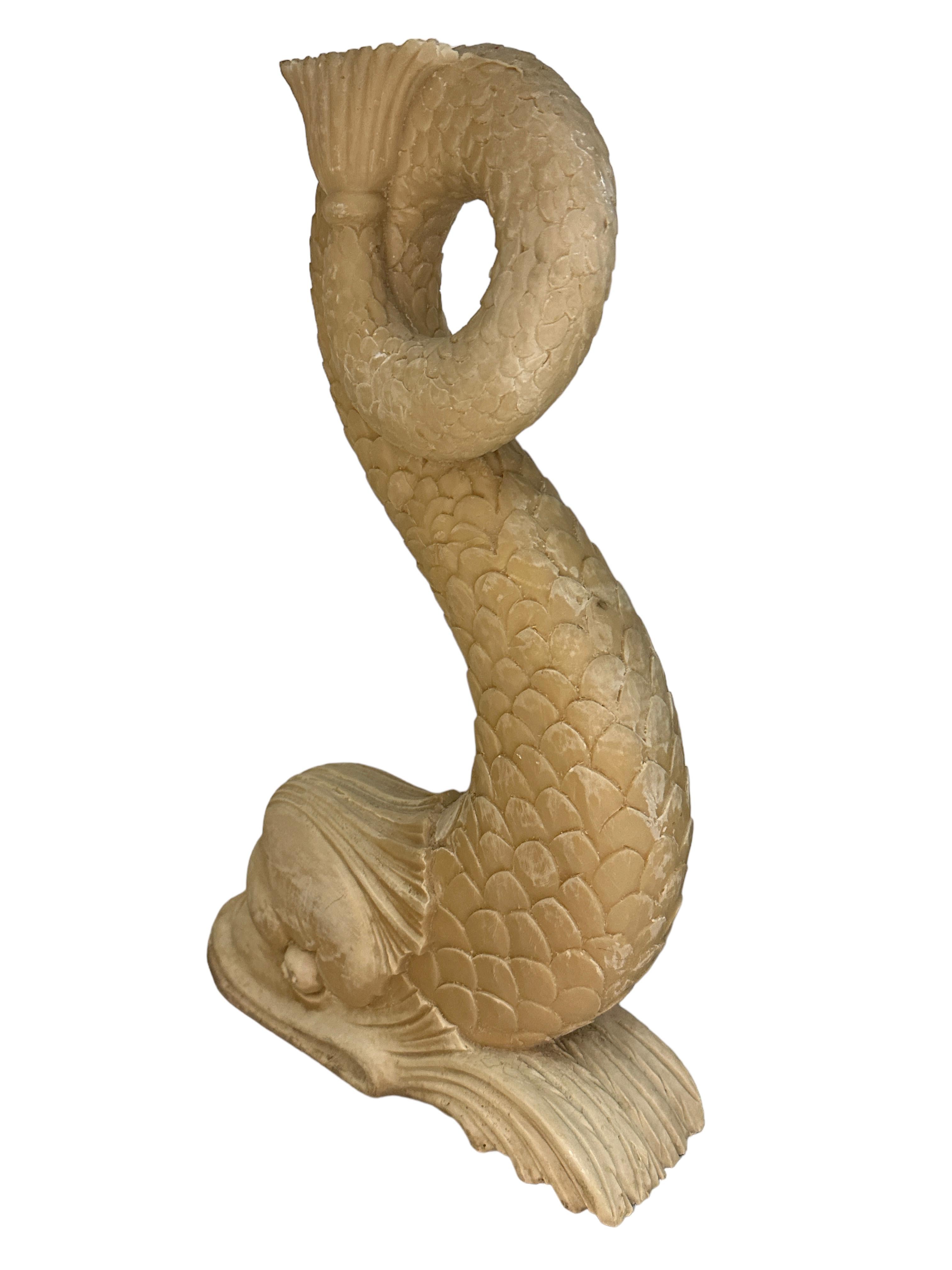 Magnifique paire de supports décoratifs en marbre Koi en forme de poisson de dauphin, 20ème siècle en vente 3