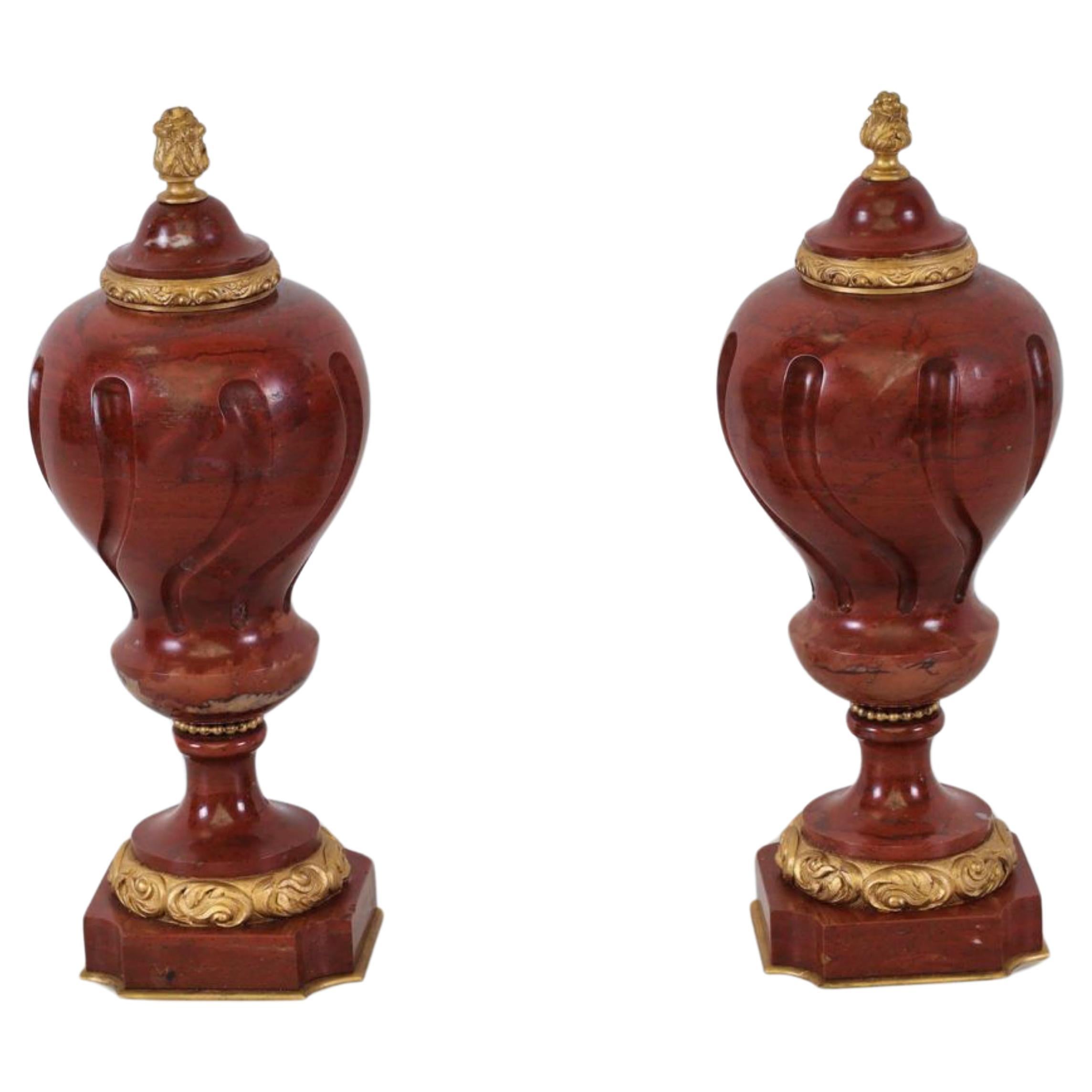 Bellissima coppia di cassette in marmo rosso francese dei primi del Novecento in vendita