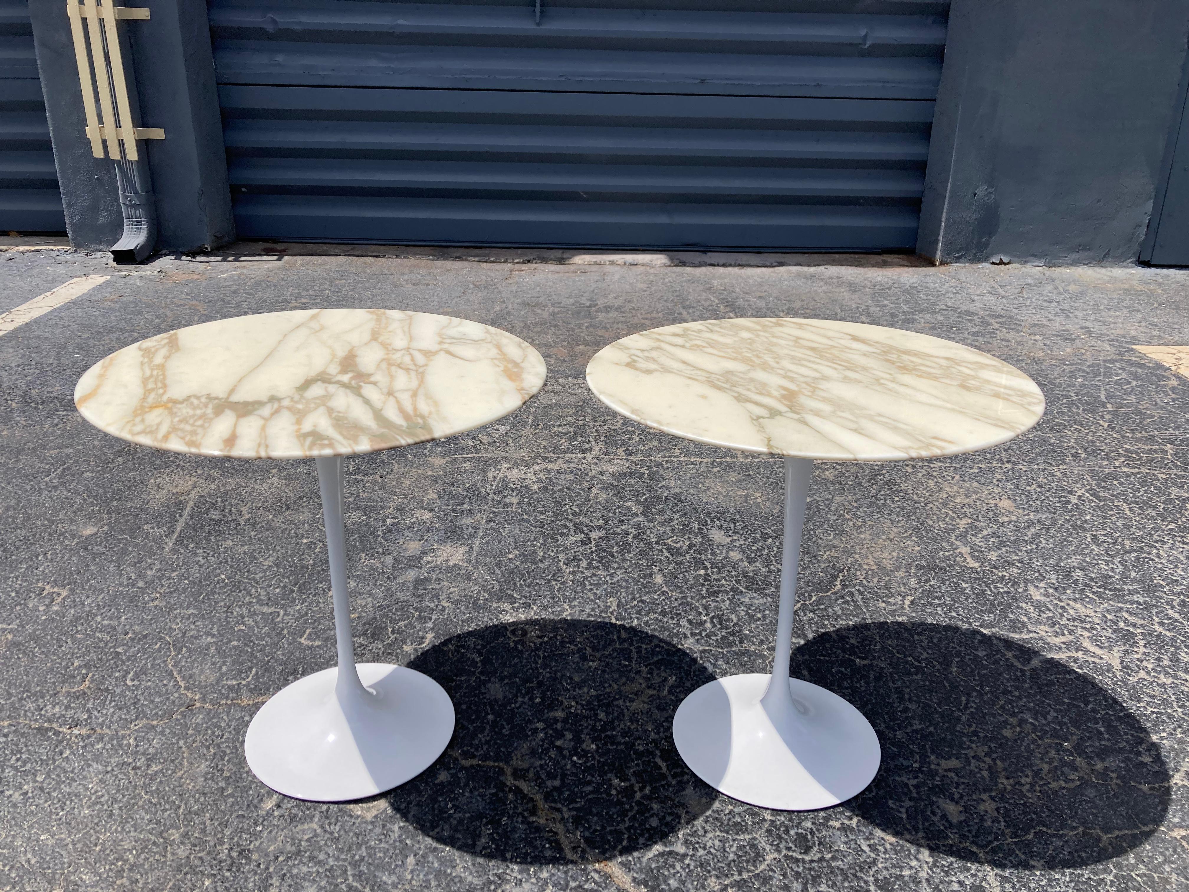 Beautiful Pair of Eero Saarinen Marble Side Tables for Knoll 7
