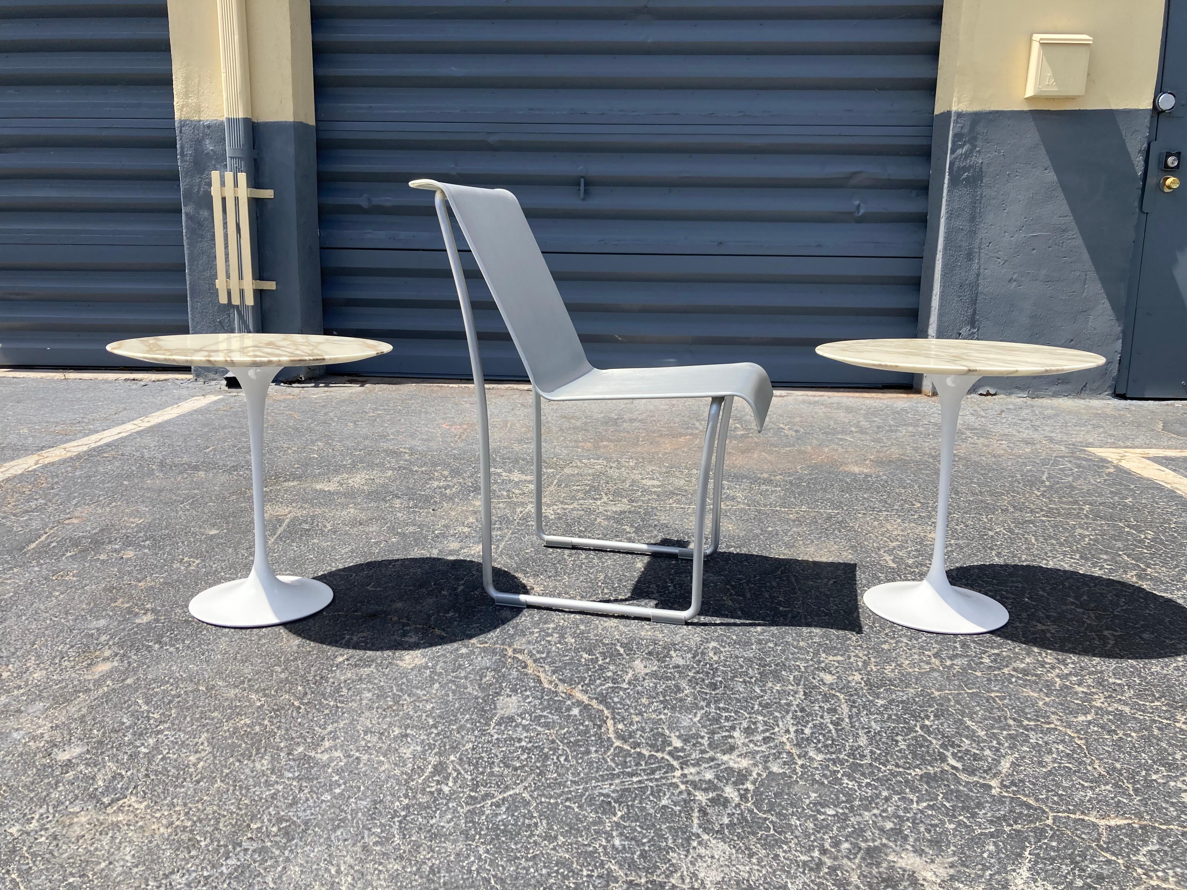 Beautiful Pair of Eero Saarinen Marble Side Tables for Knoll 9