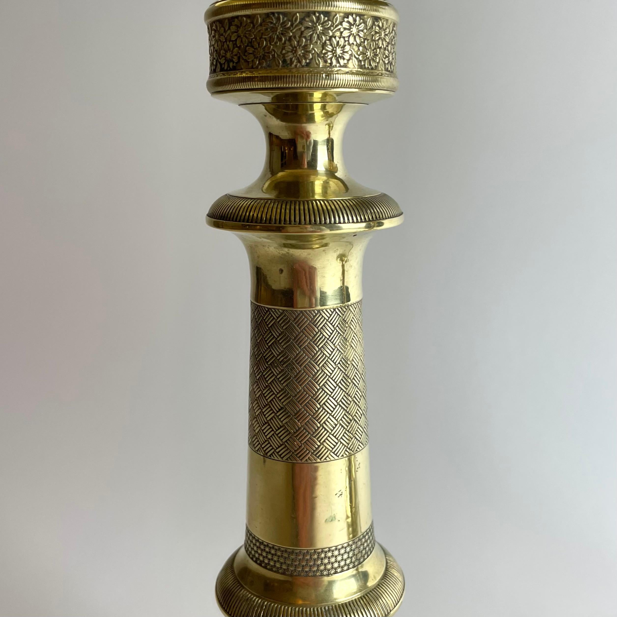 Hermoso par de Lámparas de Mesa Imperio, originalmente candelabros de la década de 1820 en venta 6