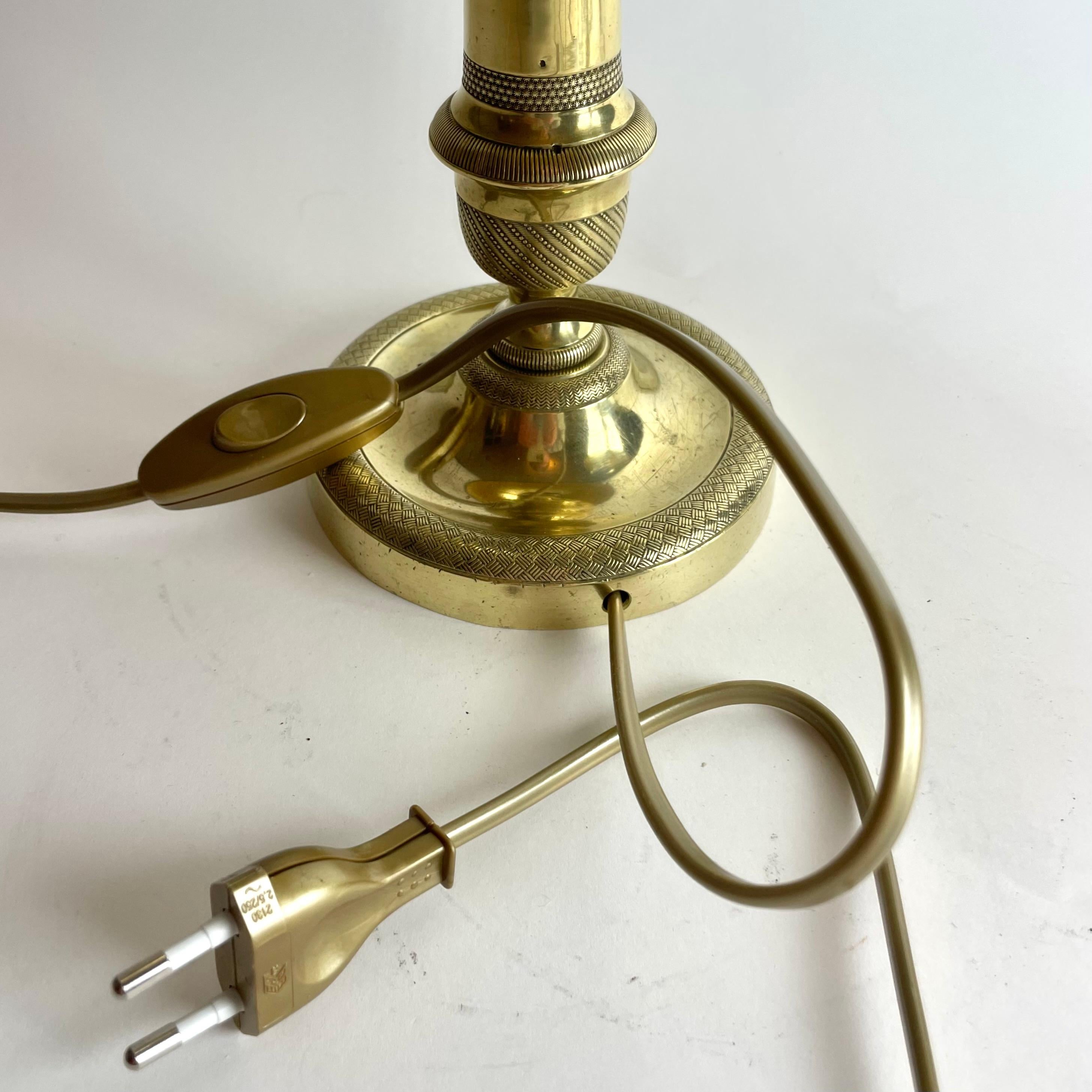 Hermoso par de Lámparas de Mesa Imperio, originalmente candelabros de la década de 1820 en venta 8