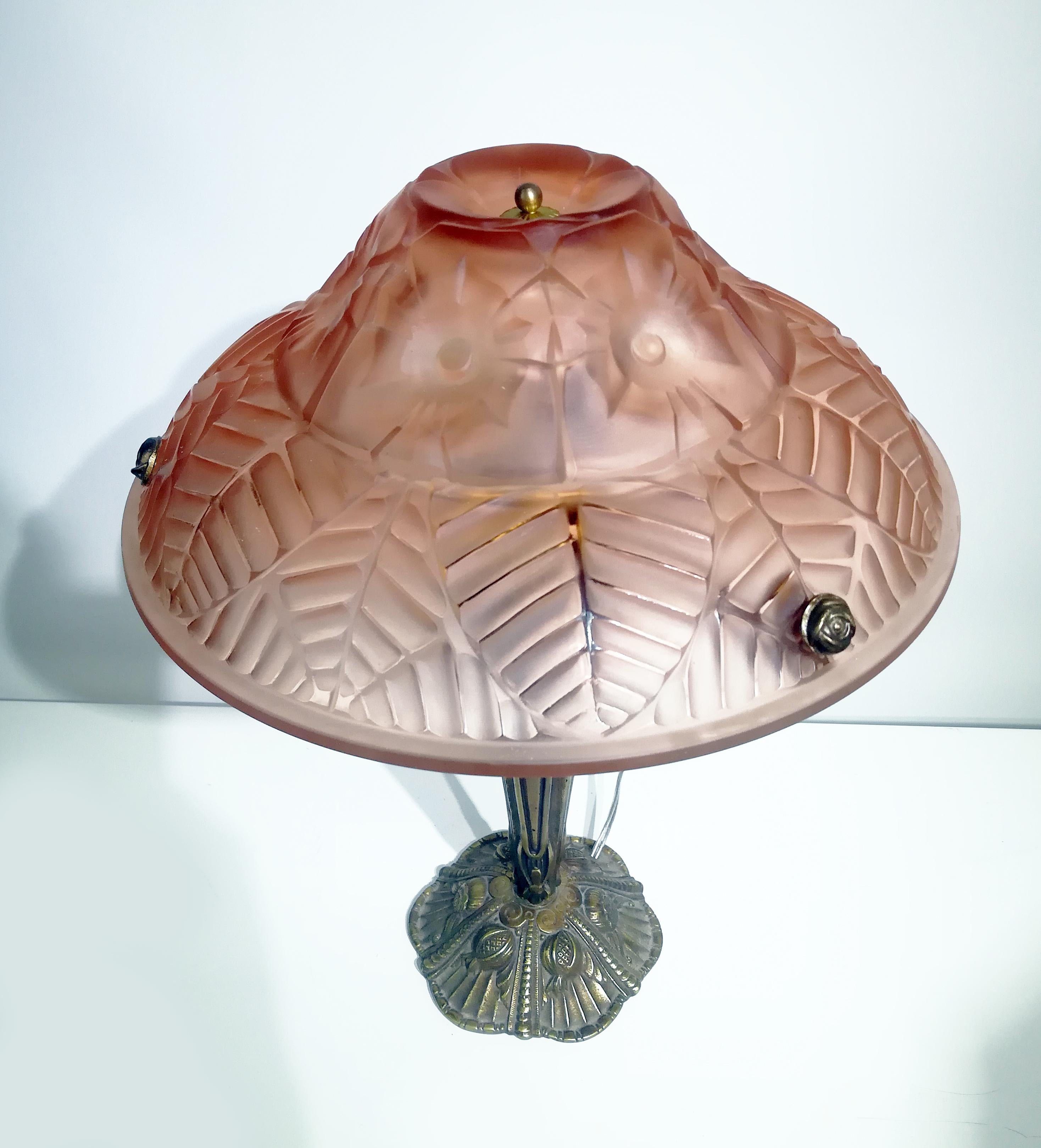 Frosted Beautiful Pair of French Art Deco Table Lamps Signed Ranc Freres, circa 1930 For Sale