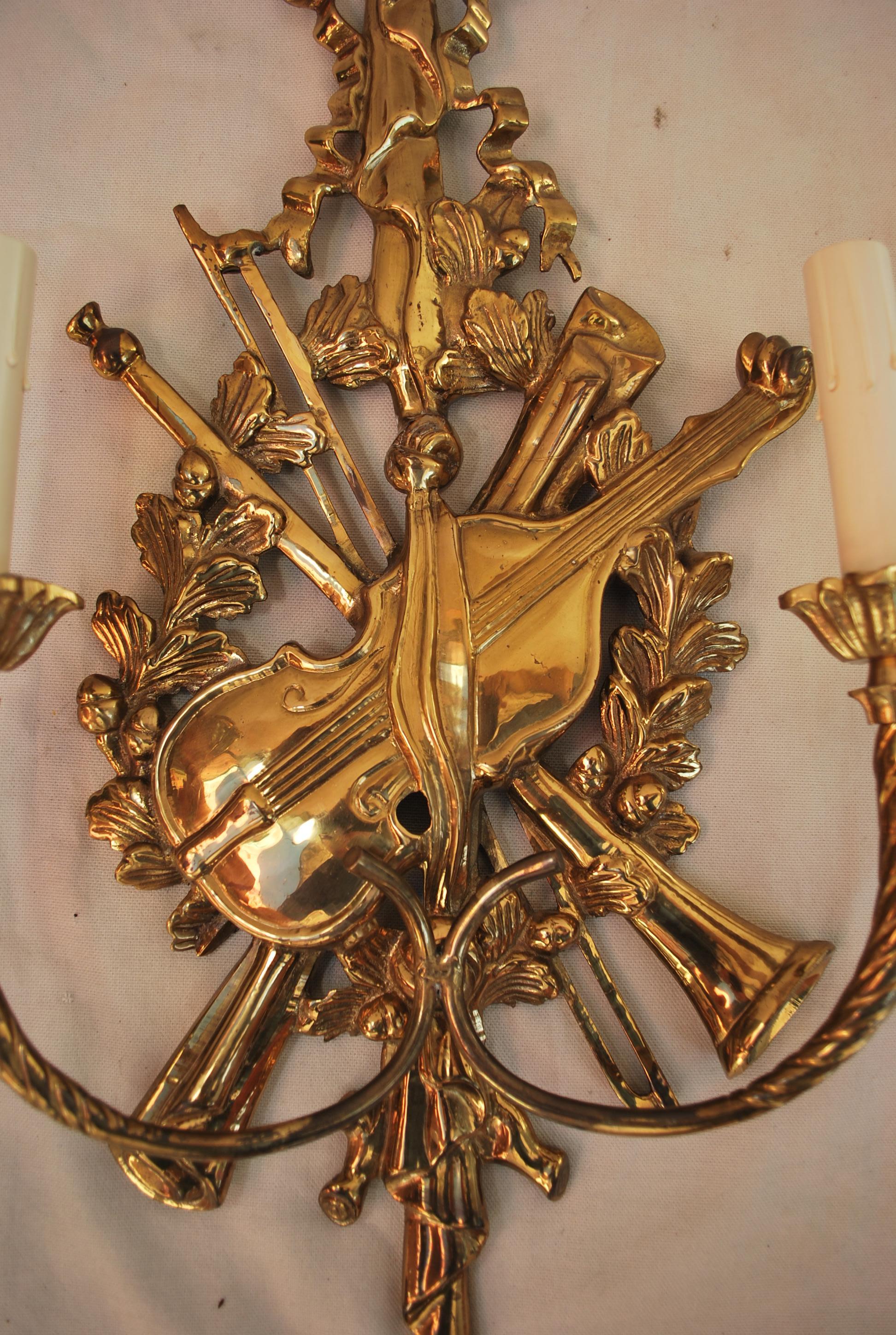Late 20th Century Beautiful Pair of French brass sconces For Sale