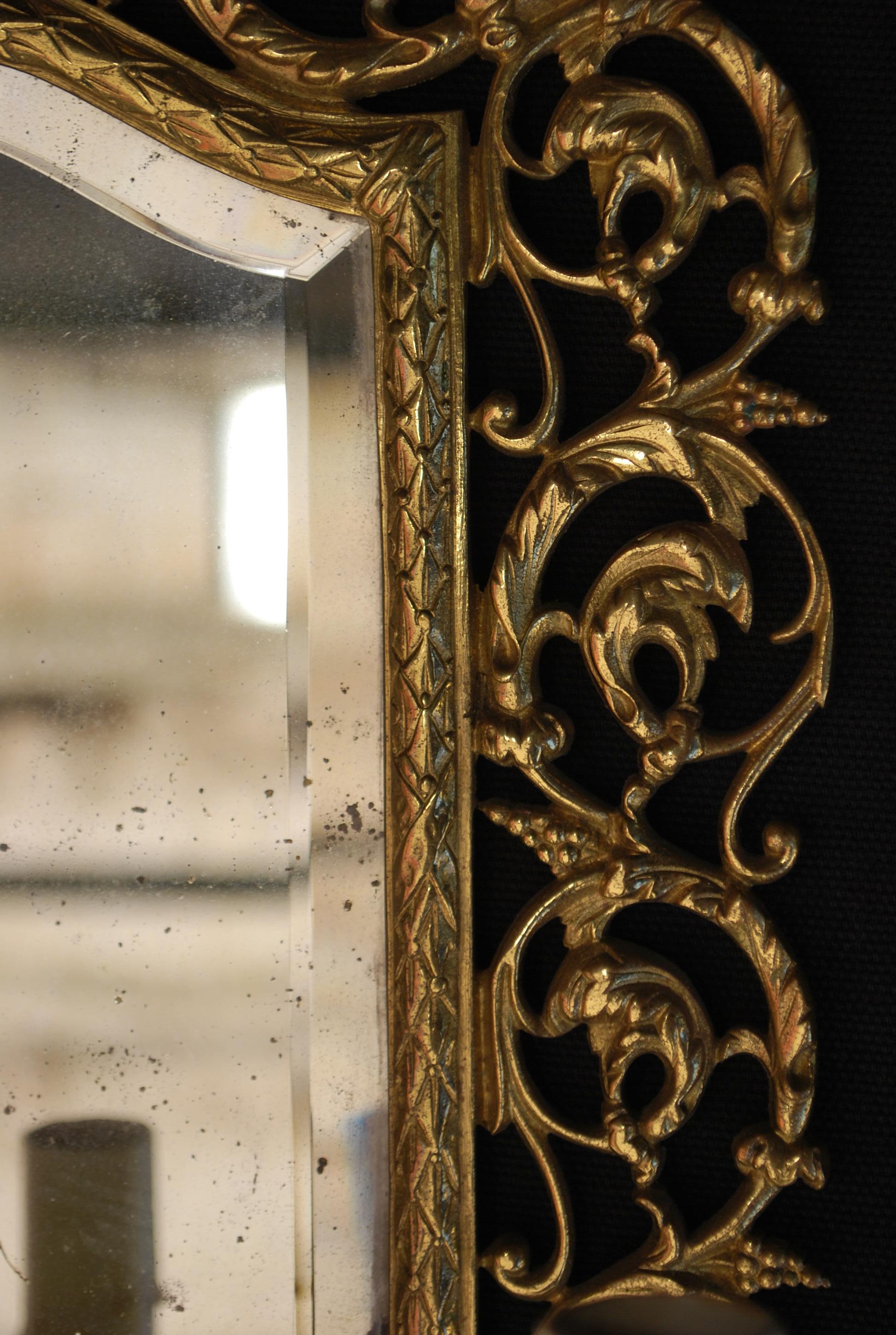Fin du XIXe siècle Magnifique  Paire d'appliques en bonze françaises de la fin du XIXe siècle en vente