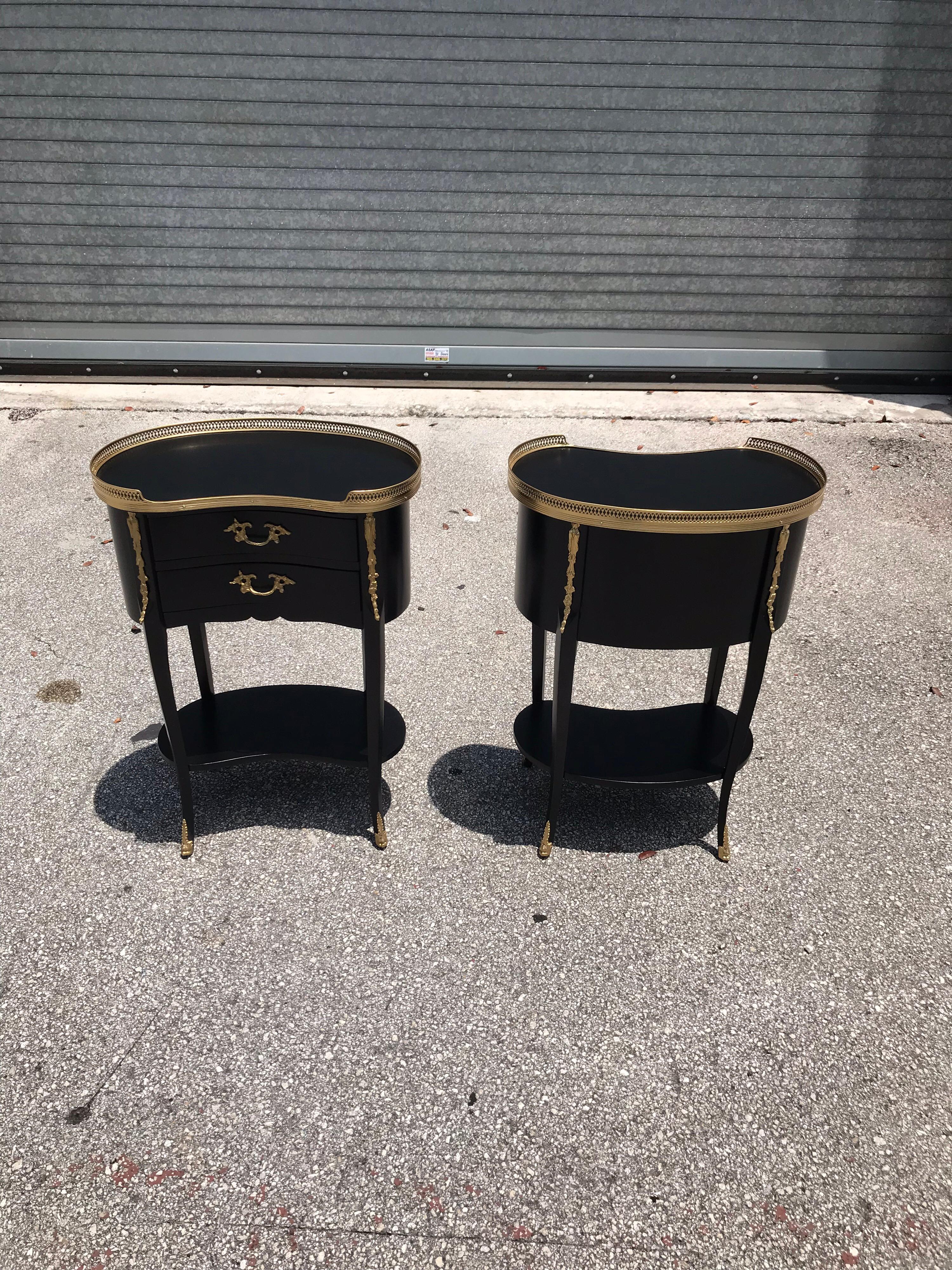  Pair of French Louis XV Side Tables or Accent Table, 1920s For Sale 11