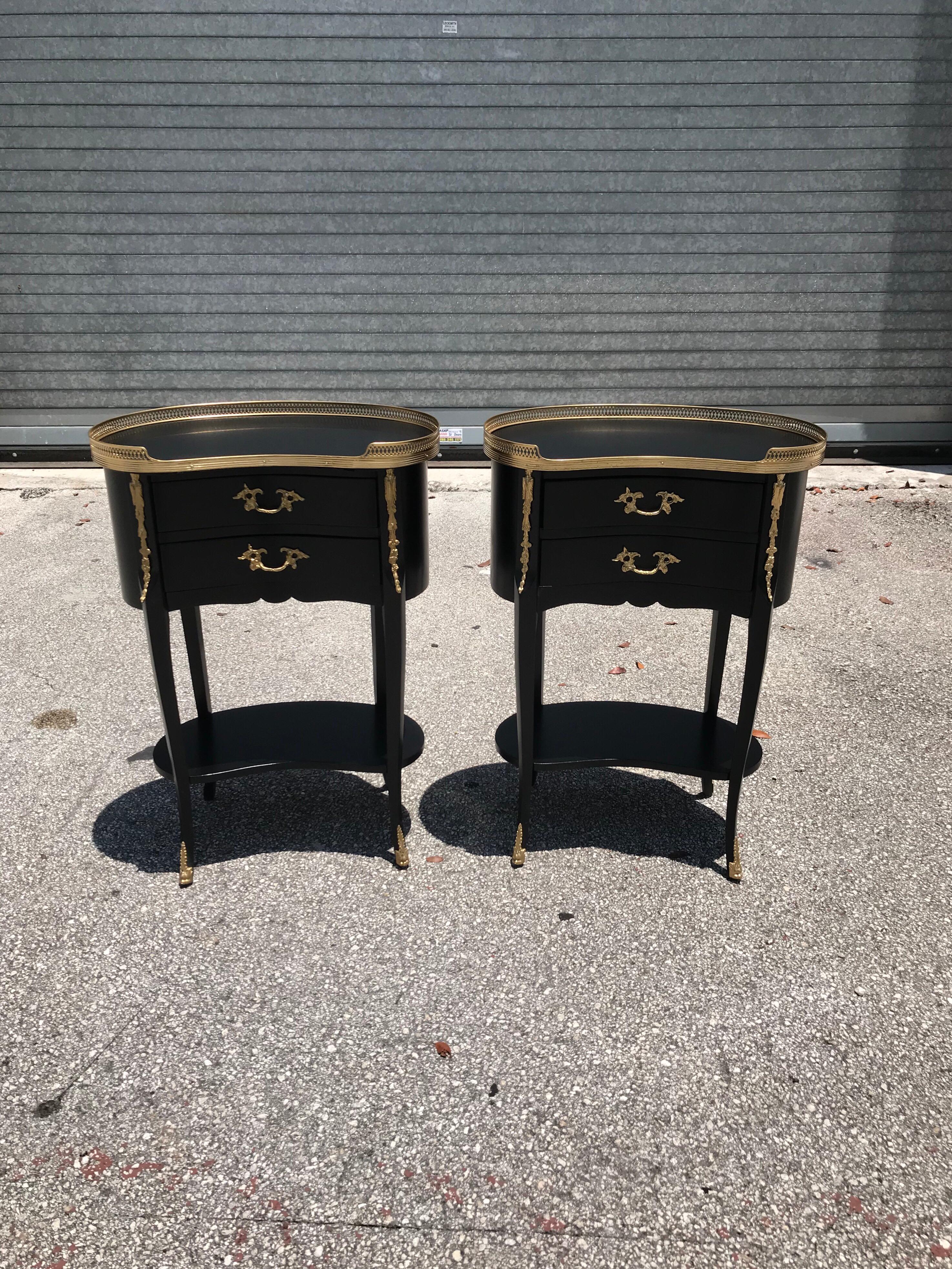  Pair of French Louis XV Side Tables or Accent Table, 1920s For Sale 12