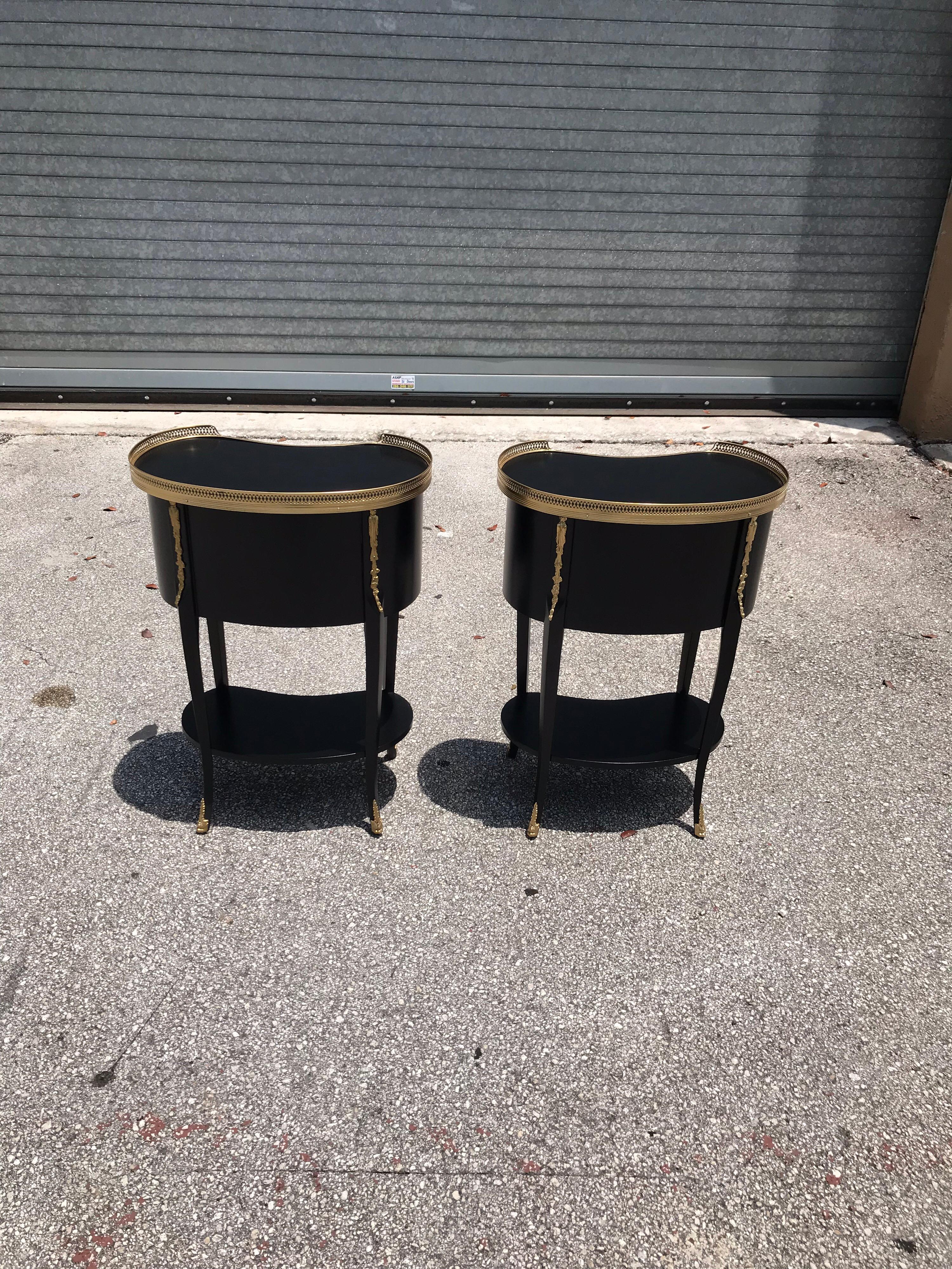  Pair of French Louis XV Side Tables or Accent Table, 1920s For Sale 15