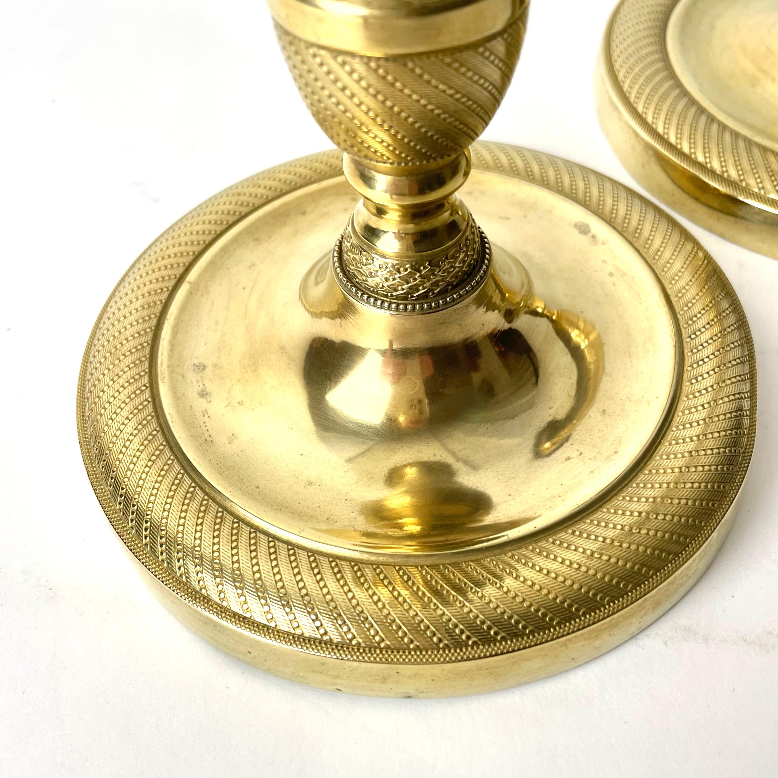 Beautiful pair of gilt Empire Candlesticks from 1820s In Good Condition For Sale In Knivsta, SE