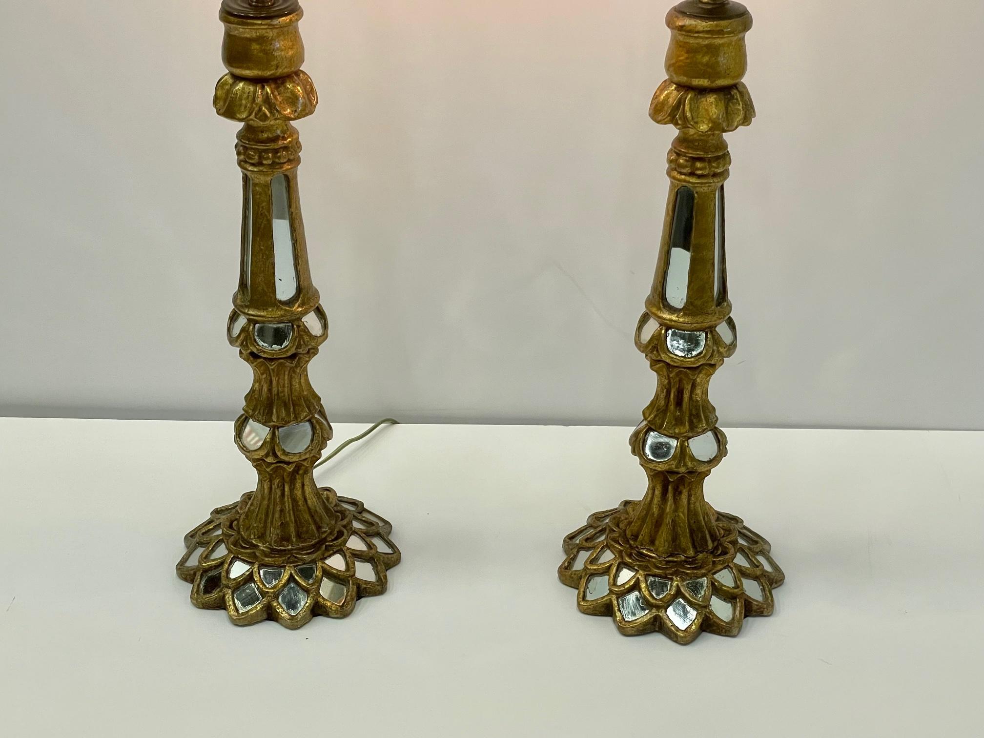 Beautiful Pair of Glistening Italian Giltwood Table Lamps with Inset Mirrors For Sale 1