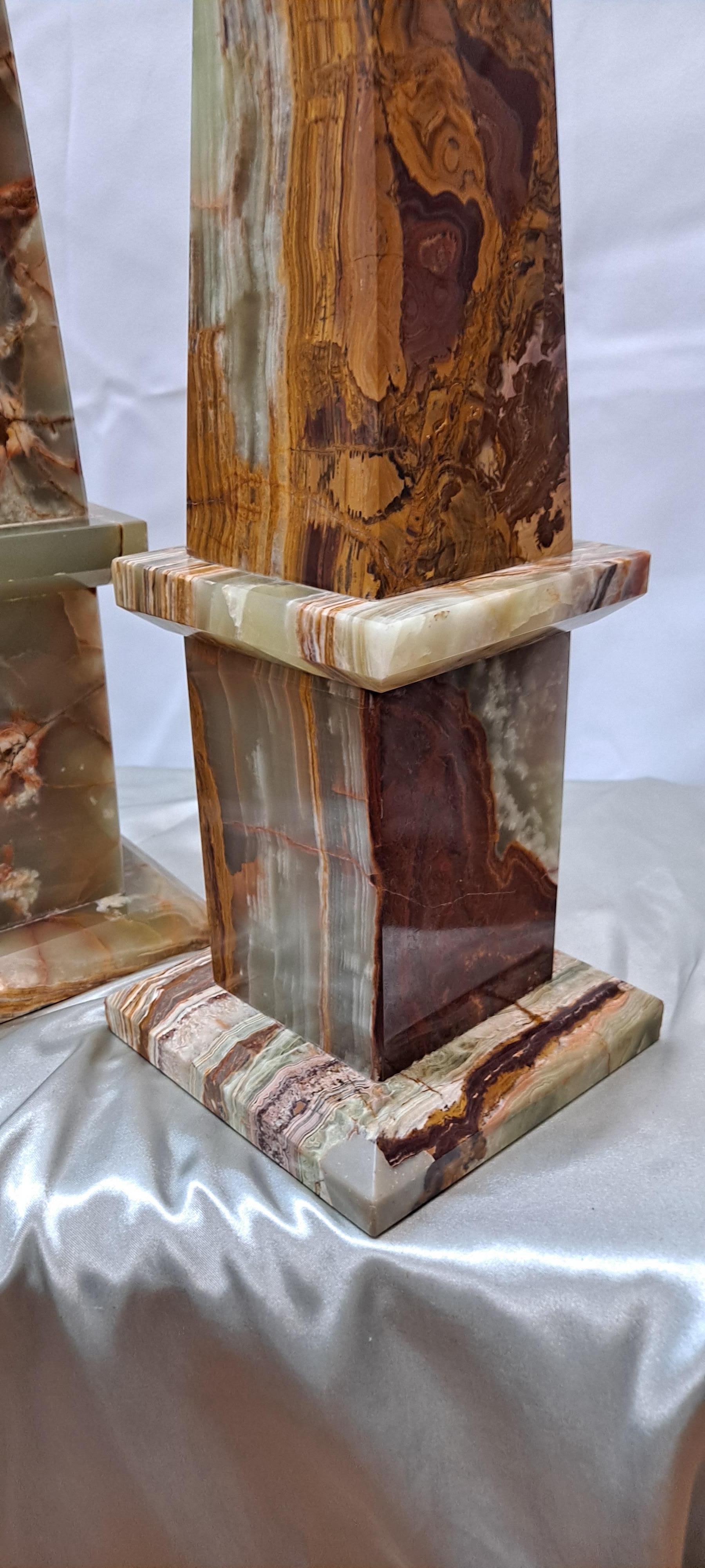 Beautiful Pair of Grand-Tour Style Polished Onyx Obelisks For Sale 6