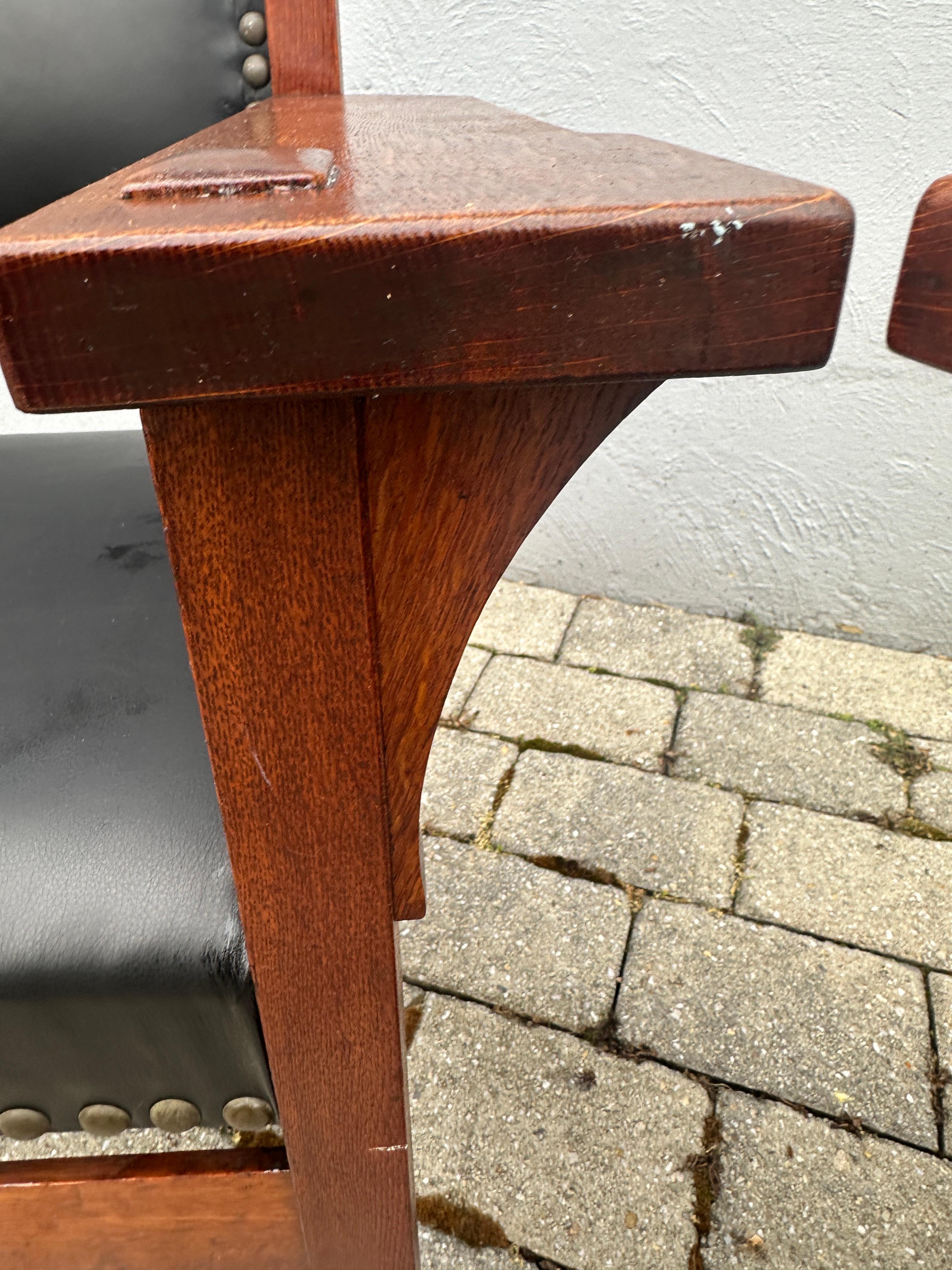 Bellissima COPPIA di  Poltrone da salotto Gustav Stickley del 1901 - W7450 in vendita 5