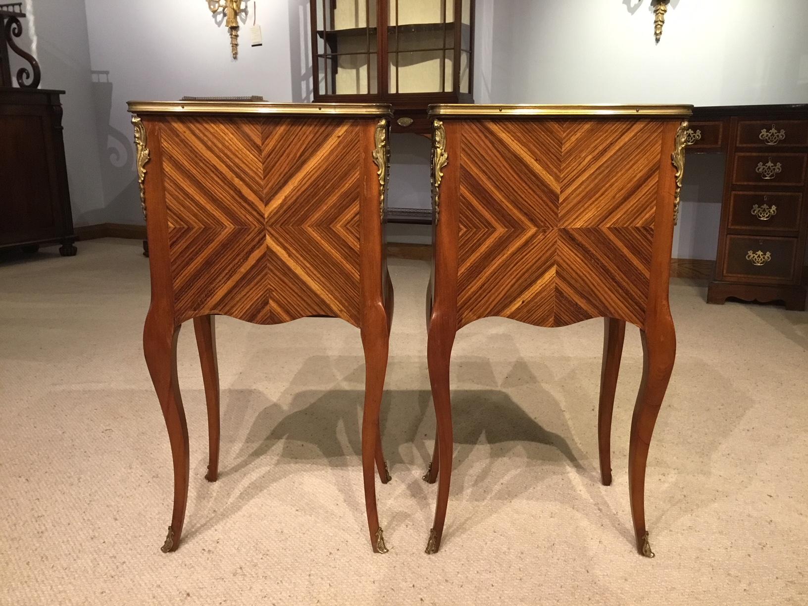 Beautiful Pair of Kingwood and Parquetry French Antique Bedside Cabinets 3