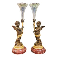 Magnifique paire de grands bronzes de chérubins du 19ème siècle par Victor Paillard