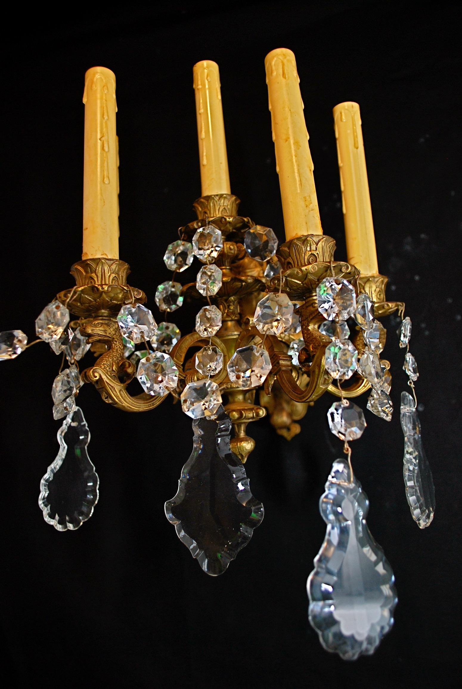 Beautiful Pair of Late 19th Century French Bronze or Crystals Sconces In Good Condition For Sale In Los Angeles, CA