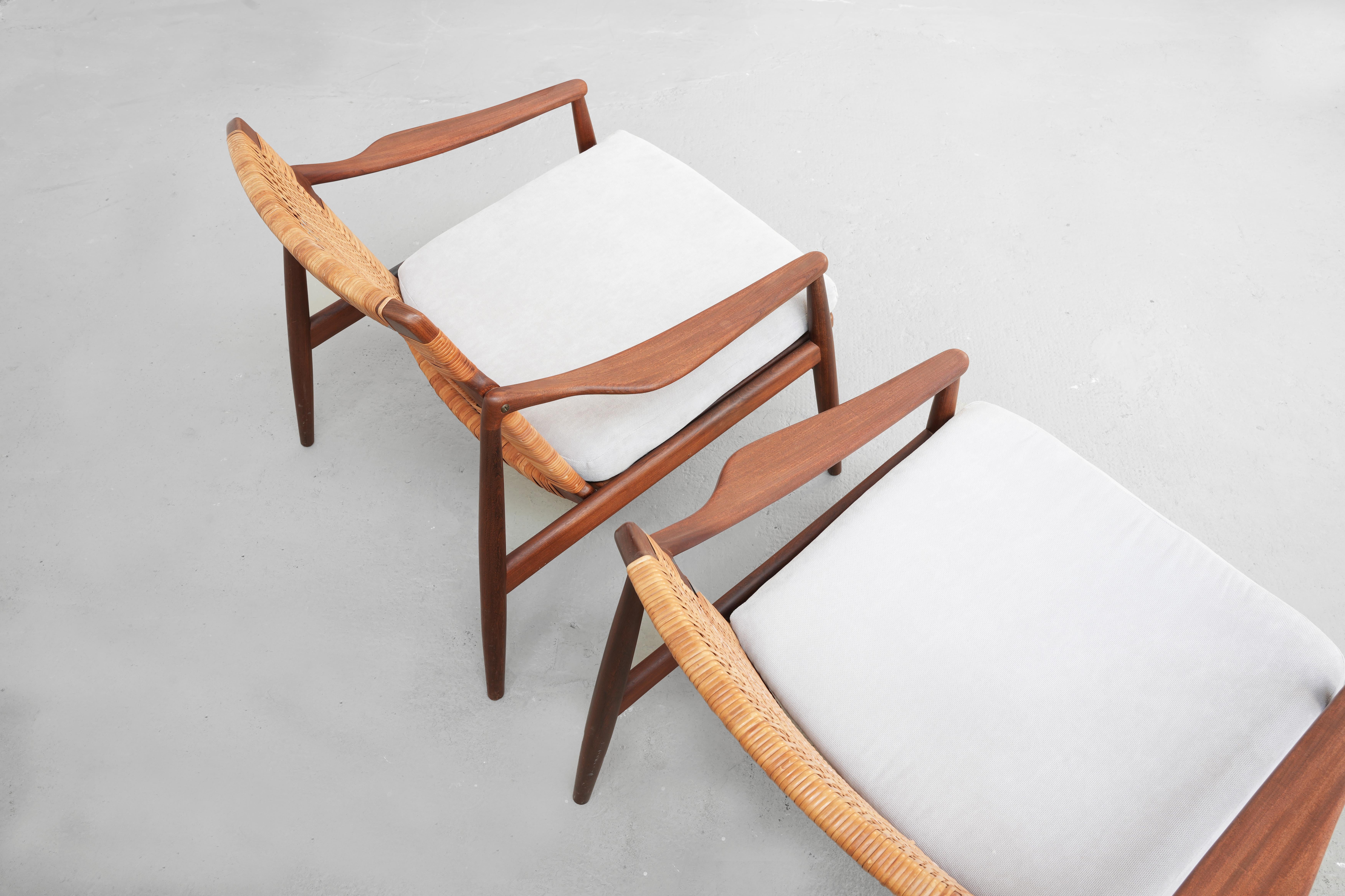 Beautiful Pair of Lounge Easy Chairs by Hartmut Lohmeyer for Wilkhahn 1950s 2