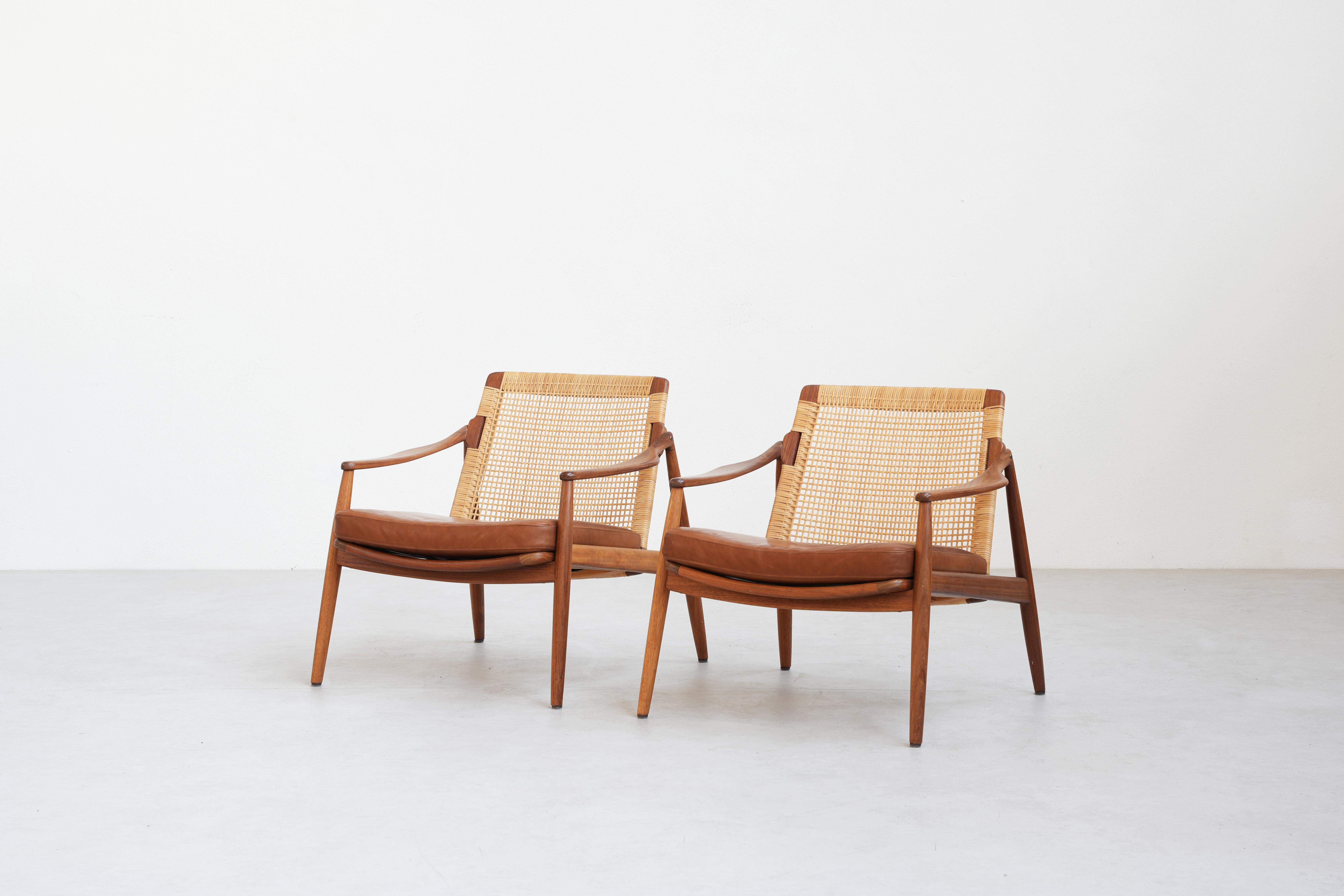 Beautiful Pair of Lounge Easy Chairs by Hartmut Lohmeyer for Wilkhahn 1950s Teca en venta